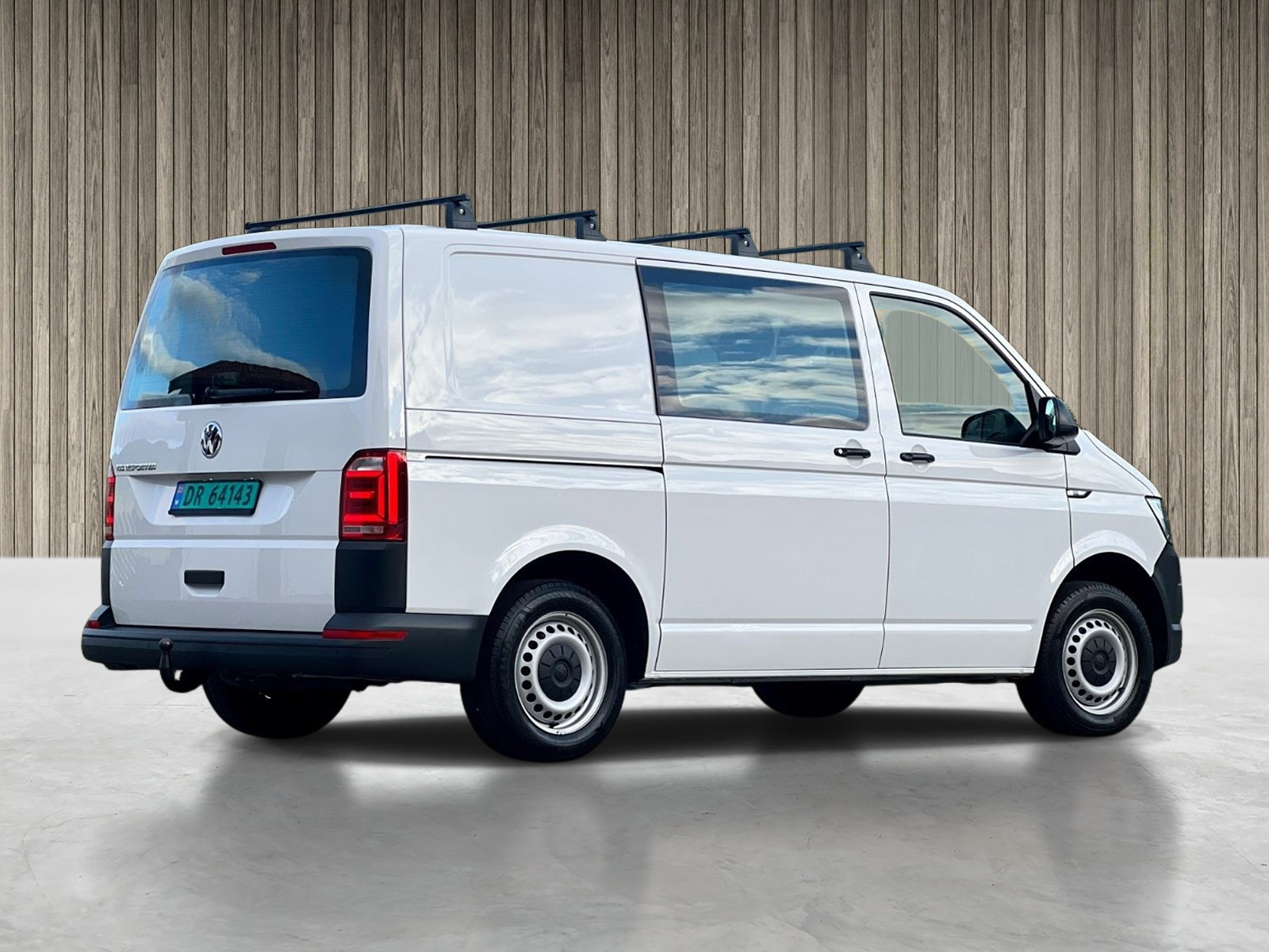 Volkswagen Transporter 150HK/Kort/Full-LED/ACC/PDC/H.Feste/Velholdt/1Eier 3