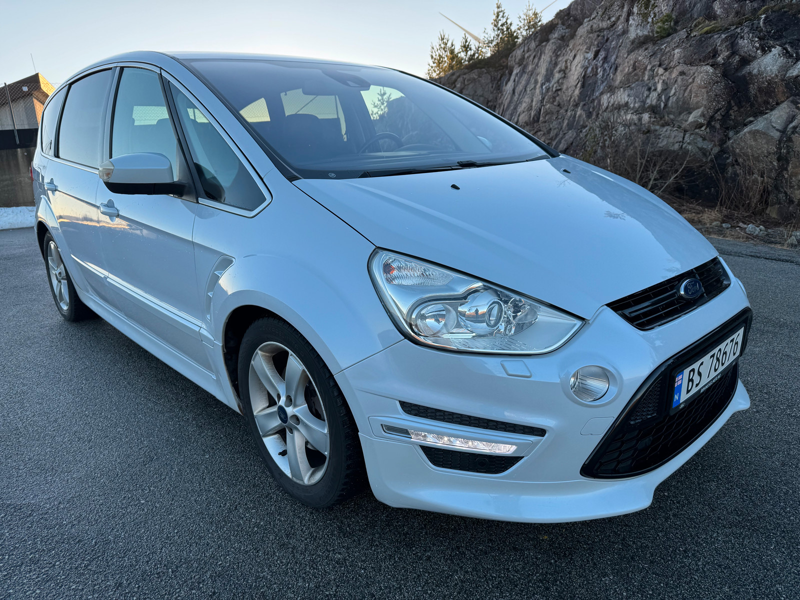 Ford S-MAX 2,0 TDCi 140hk Titanium S Aut. 7-seter, hengerfeste, EU 2