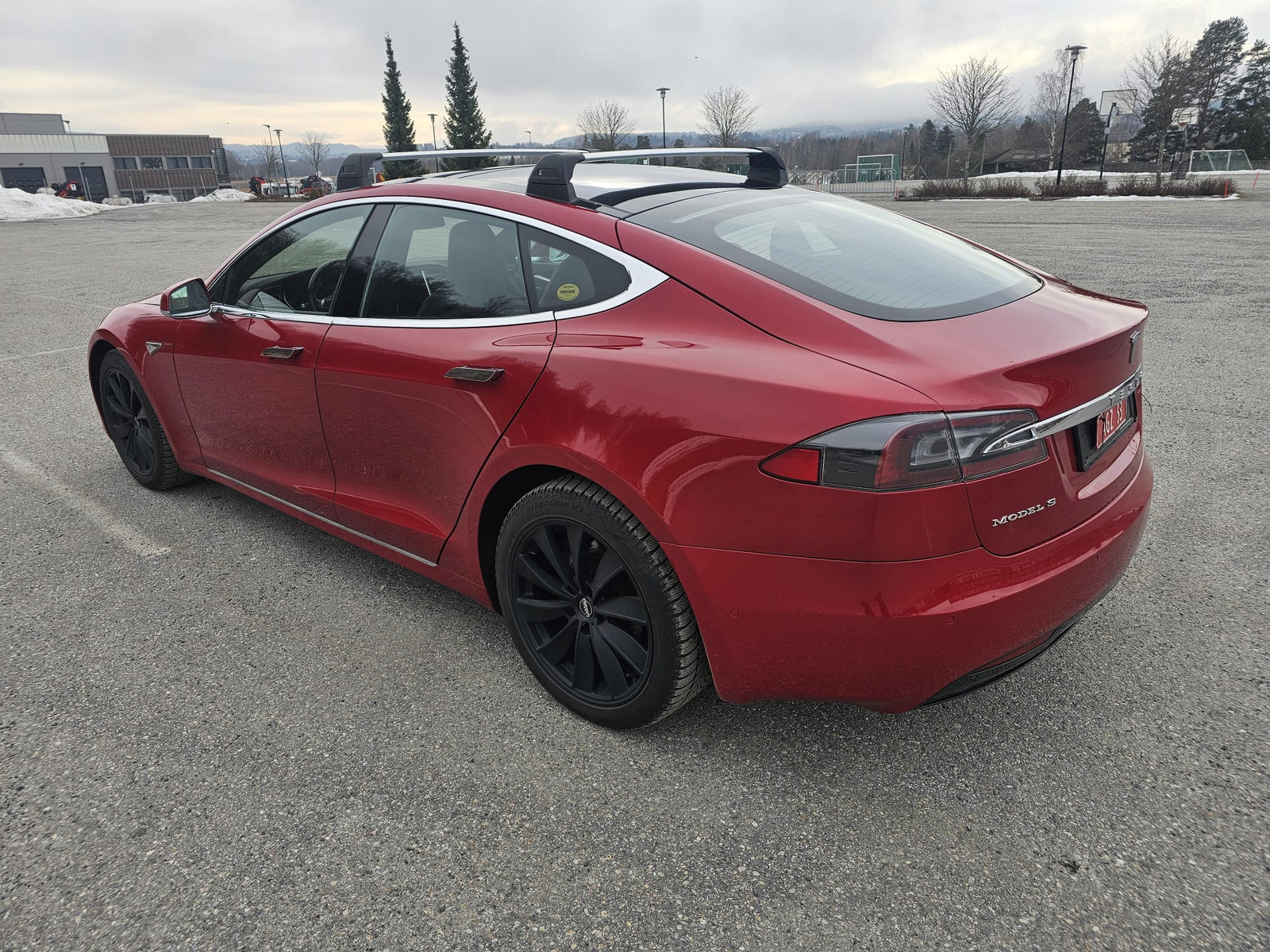 Tesla Model S RESERVERT/75D 4WD/AUTOPILOT/PANO/TAKLUKE 3