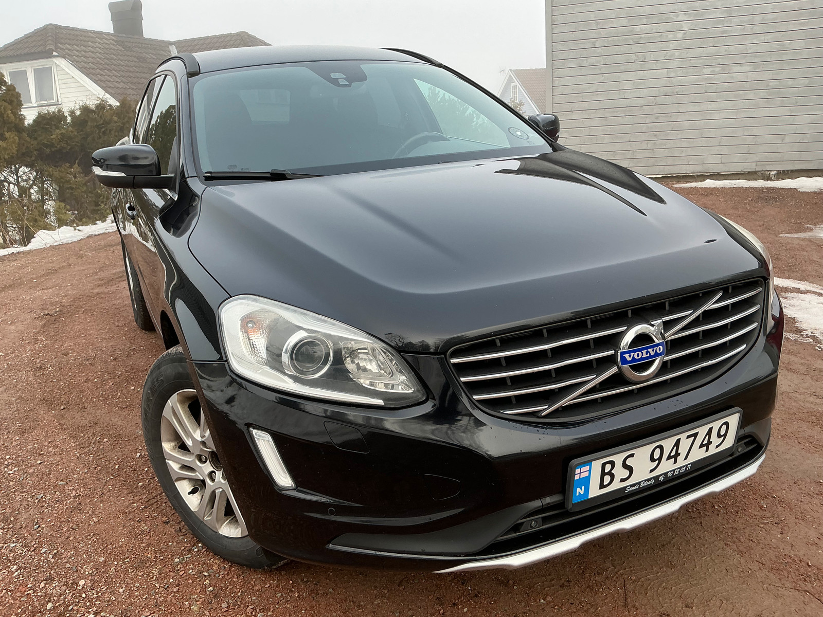 Volvo XC60 D4 2,4D Momentum AWD aut h-feste webasto pen bil 163hk 2