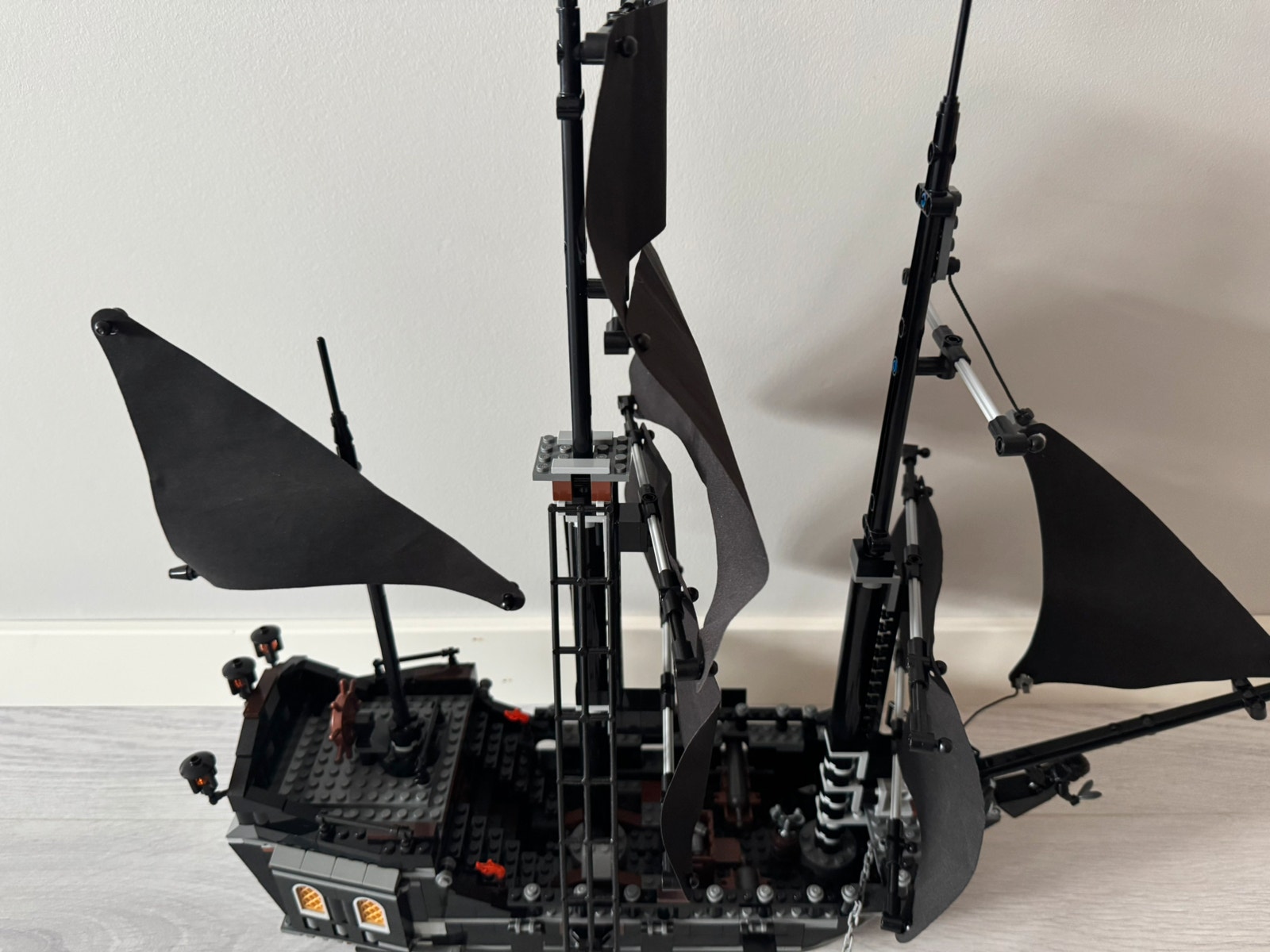 LEGO Pirates of Caribbean 4184 The Black Pearl(2011) FINN-torget
