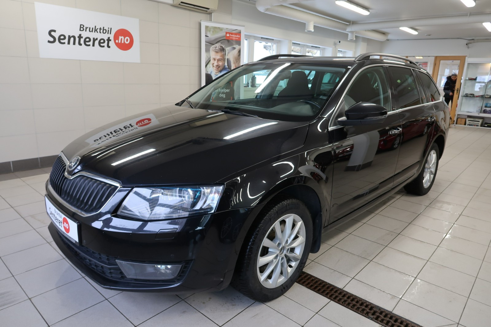 Skoda Octavia 1.8 TSI Stv 4x4 180hk,.DSG, OUTLET 2