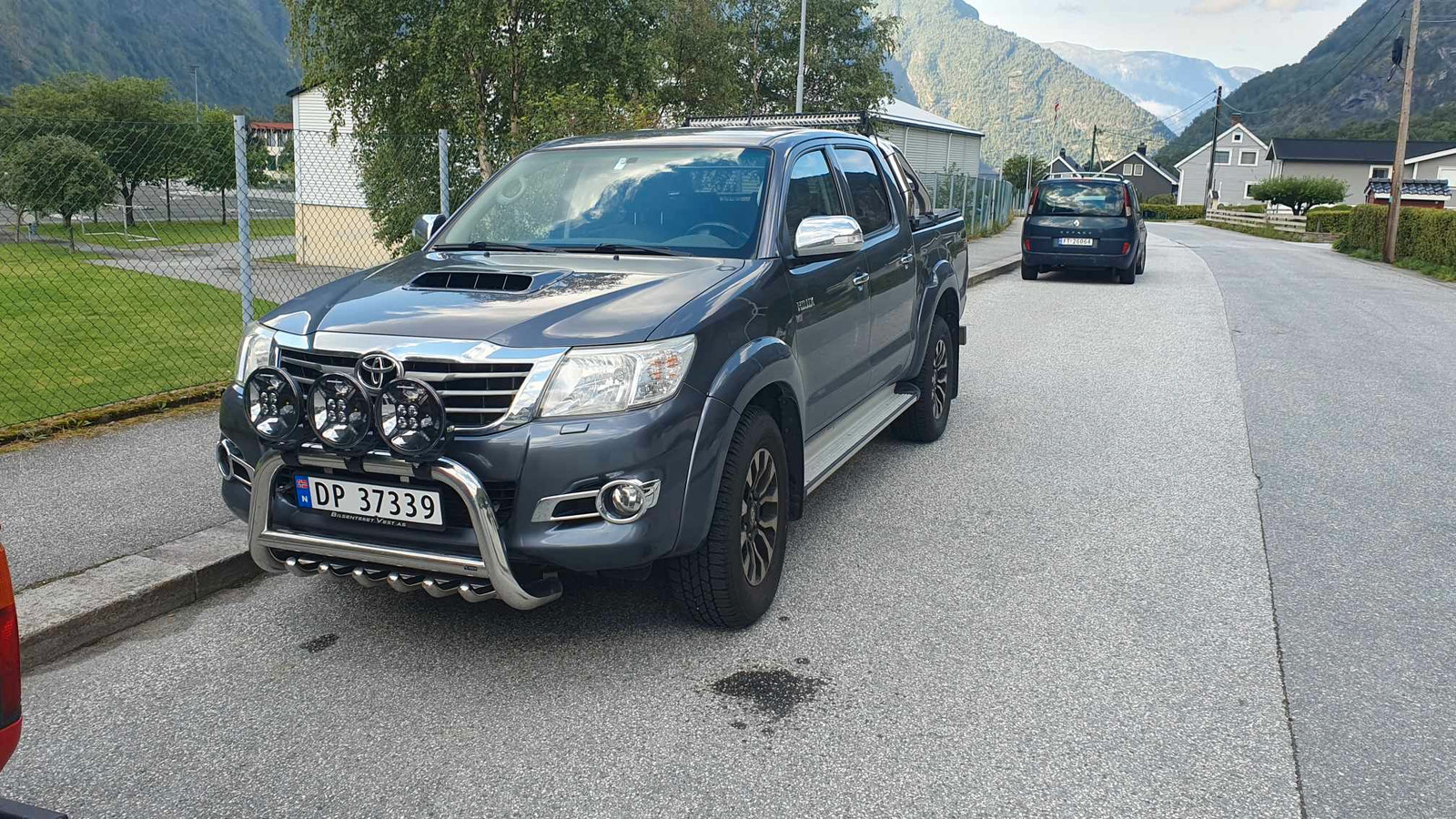 Toyota HiLux D-4D 171hk D-Cab Aut 4WD SR+