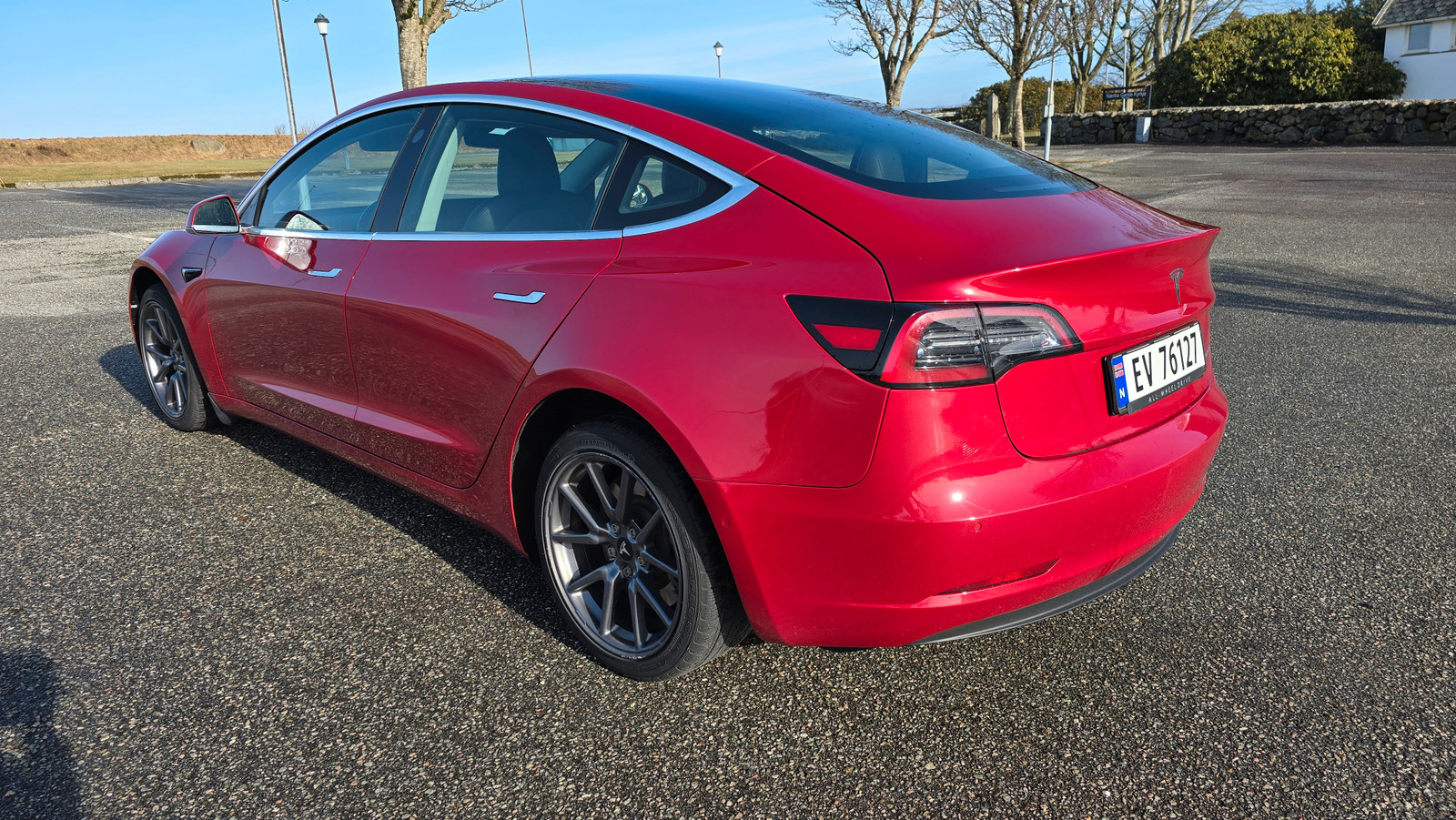 Tesla Model 3 Long Range AWD 3