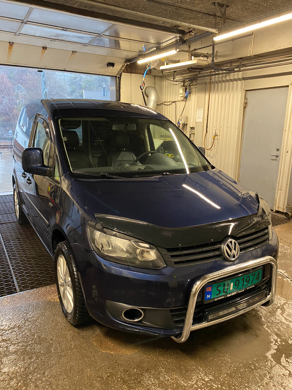 Volkswagen Caddy 1,6 102hk 3