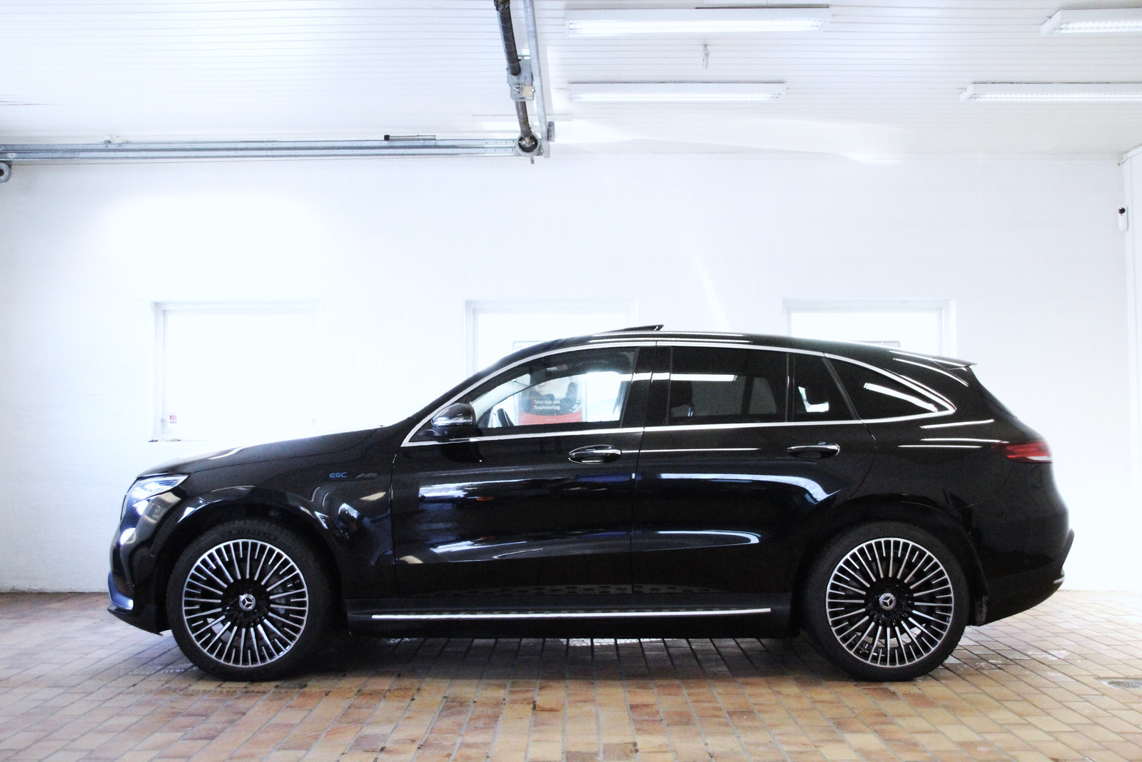 Mercedes-Benz EQC 400 4MATIC AMG SOLTAK+21"+ACC+SKINN+KROK+NAVI+NY EU! 3