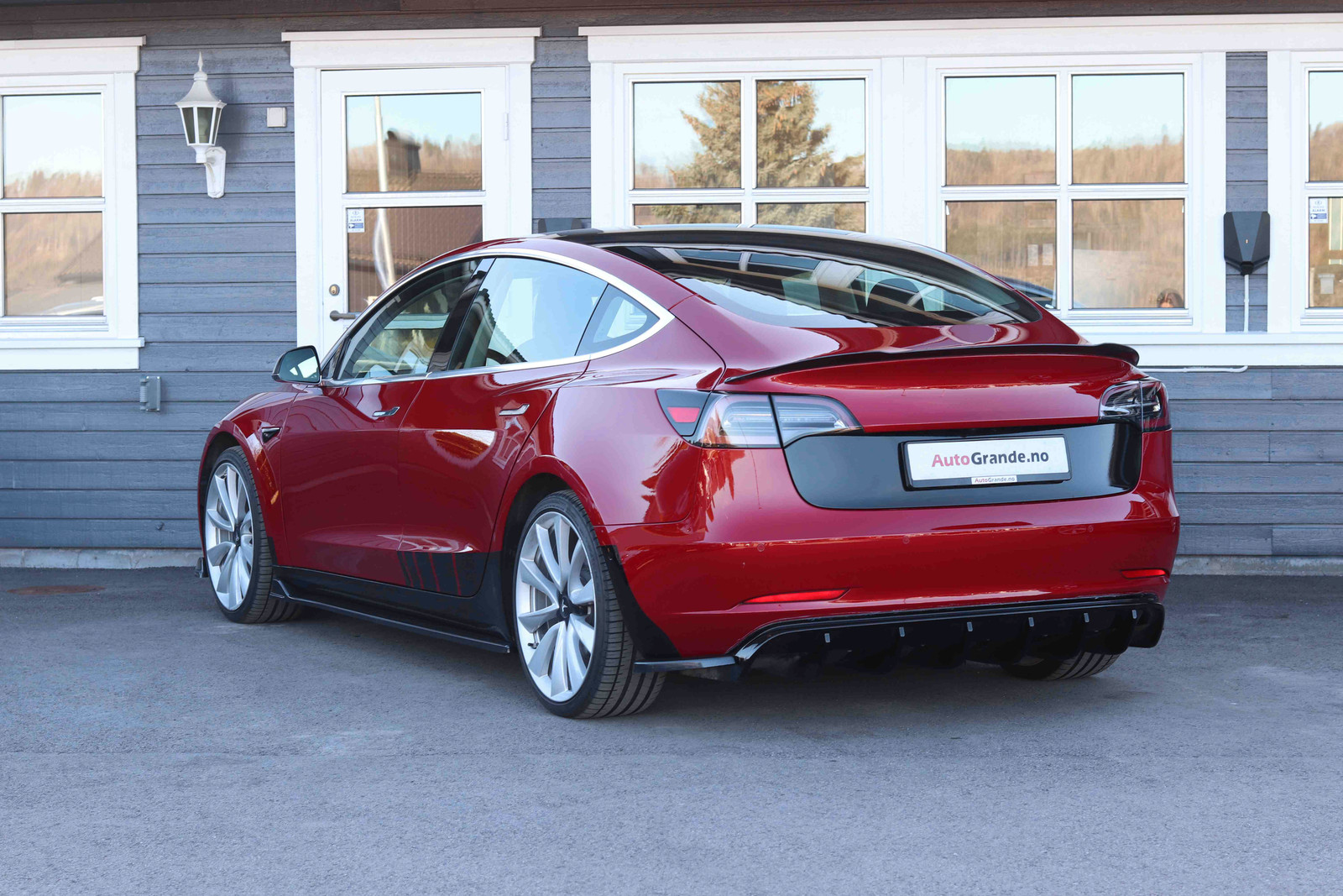 Hovedbilde av Tesla Model 3
