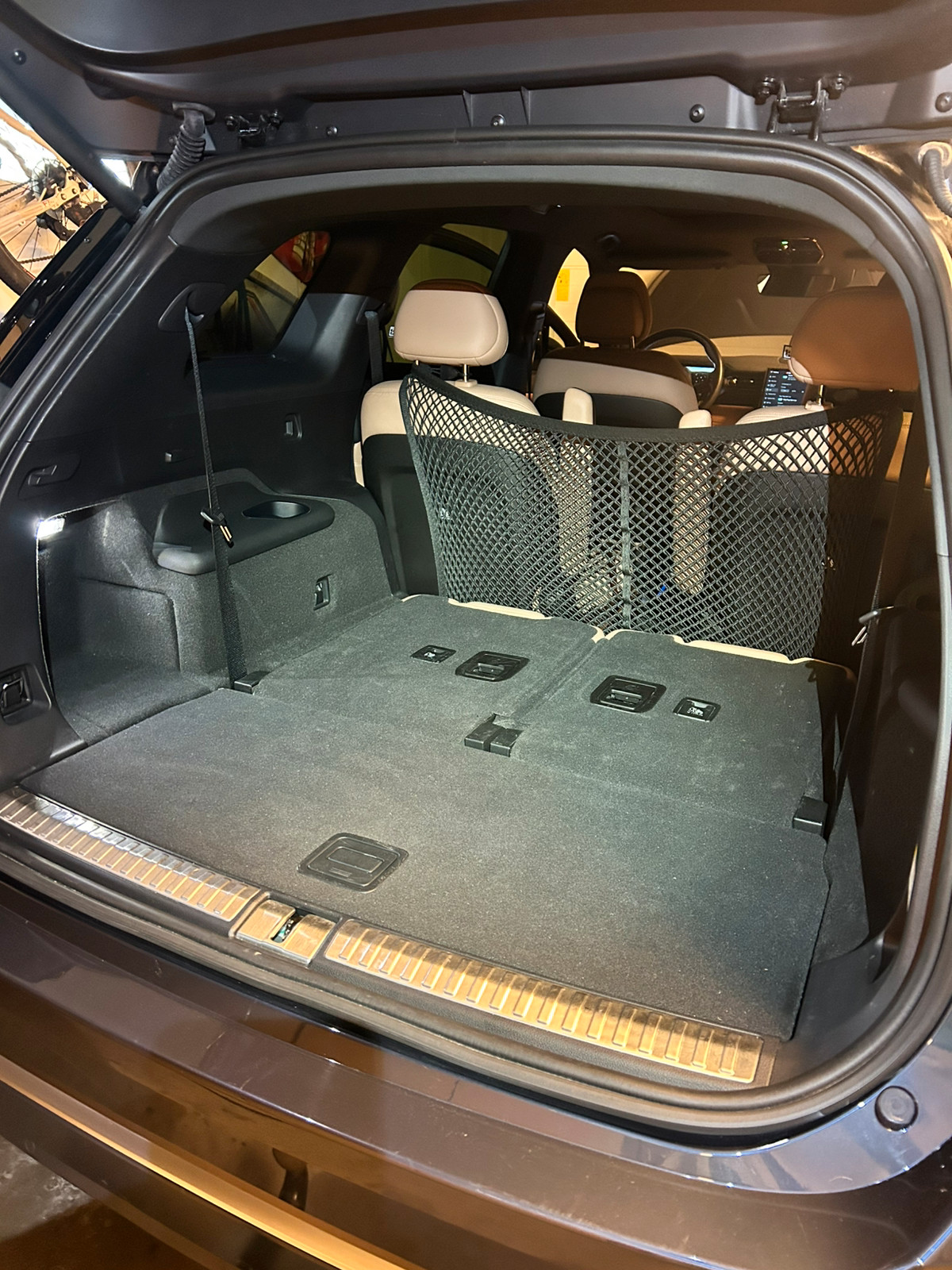 NIO ES8 LR 6-s BASE Utgave. Batteri løsning BAAS 100Kwh. 2
