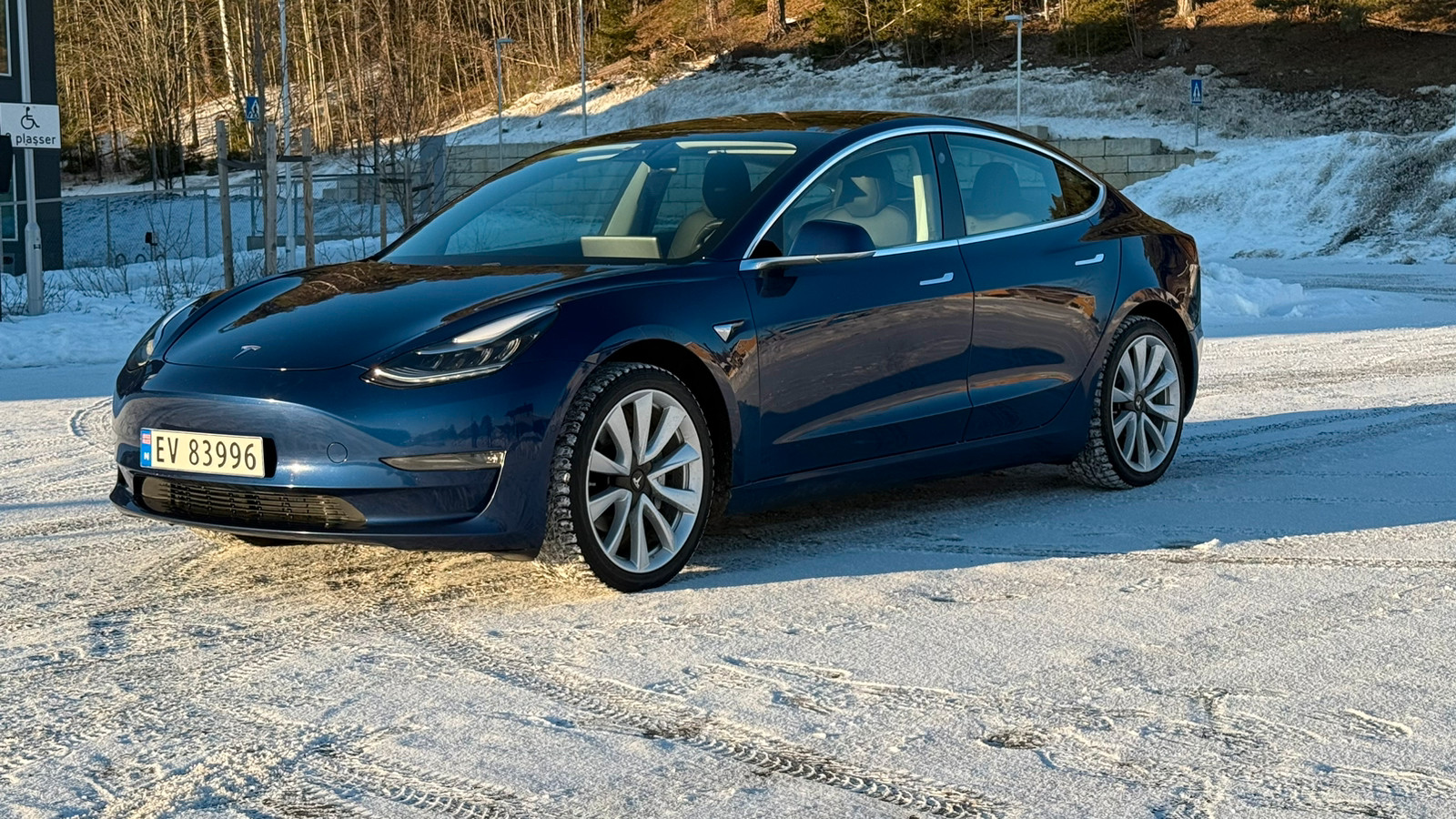Tesla Model 3 Standard Range Plus RWD