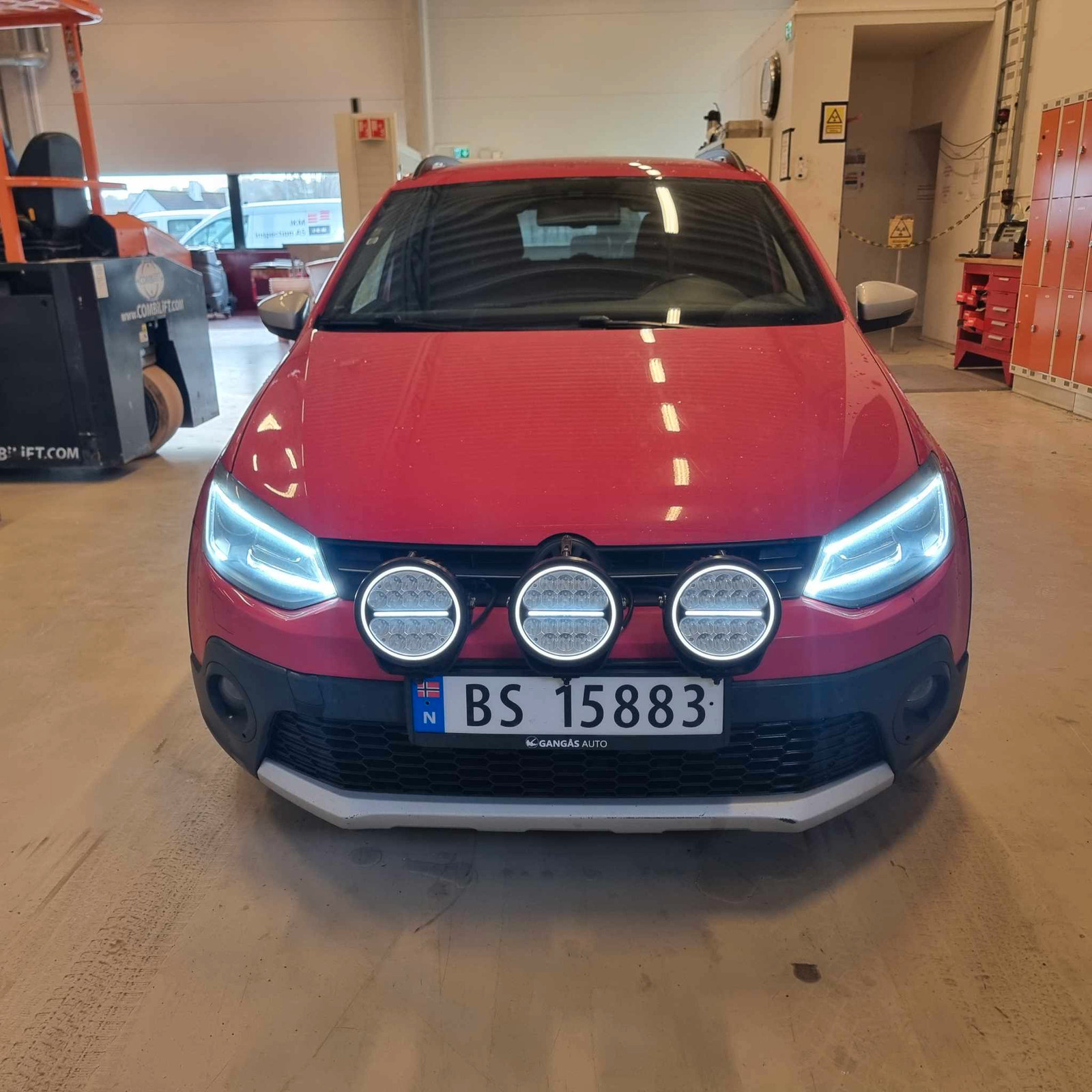 Volkswagen Polo Cross 2