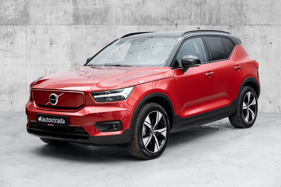 Volvo XC40 Harman Kardon I Panorama I 360 kamera I LED lys 2022, 32 000 km, kr 429 000,-