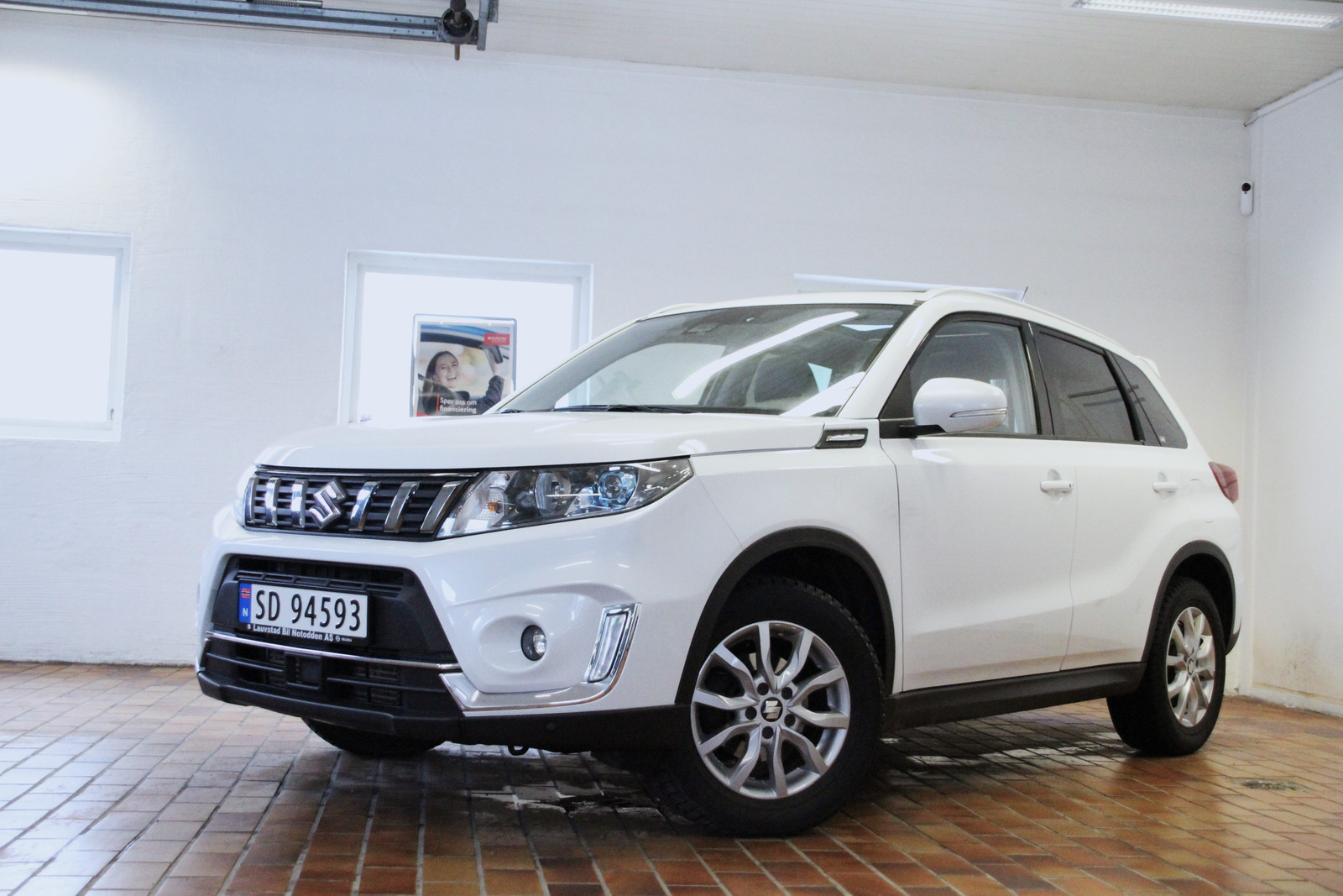 Suzuki Vitara 140HK ALLGRIP 4x4 AUTOMAT+PANO+KROK+SKINN+ACC+NAVI+KAM+