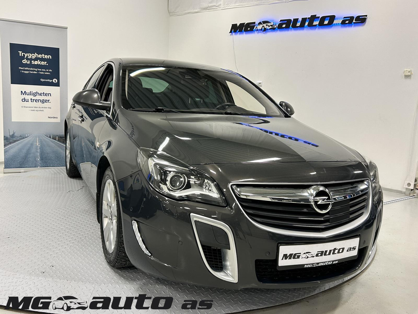 Opel Insignia 131HK PREMIUM*AUTOMAT*SKINN*NAVI*KAMERA*KROK*DAB+