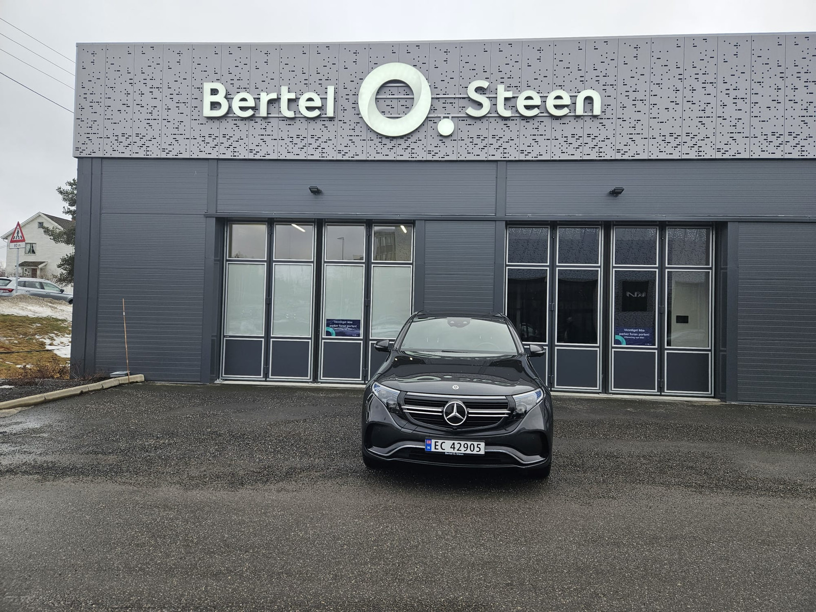 Mercedes-Benz EQC EQC 400 4MATIC AMG inn/utvendig 2