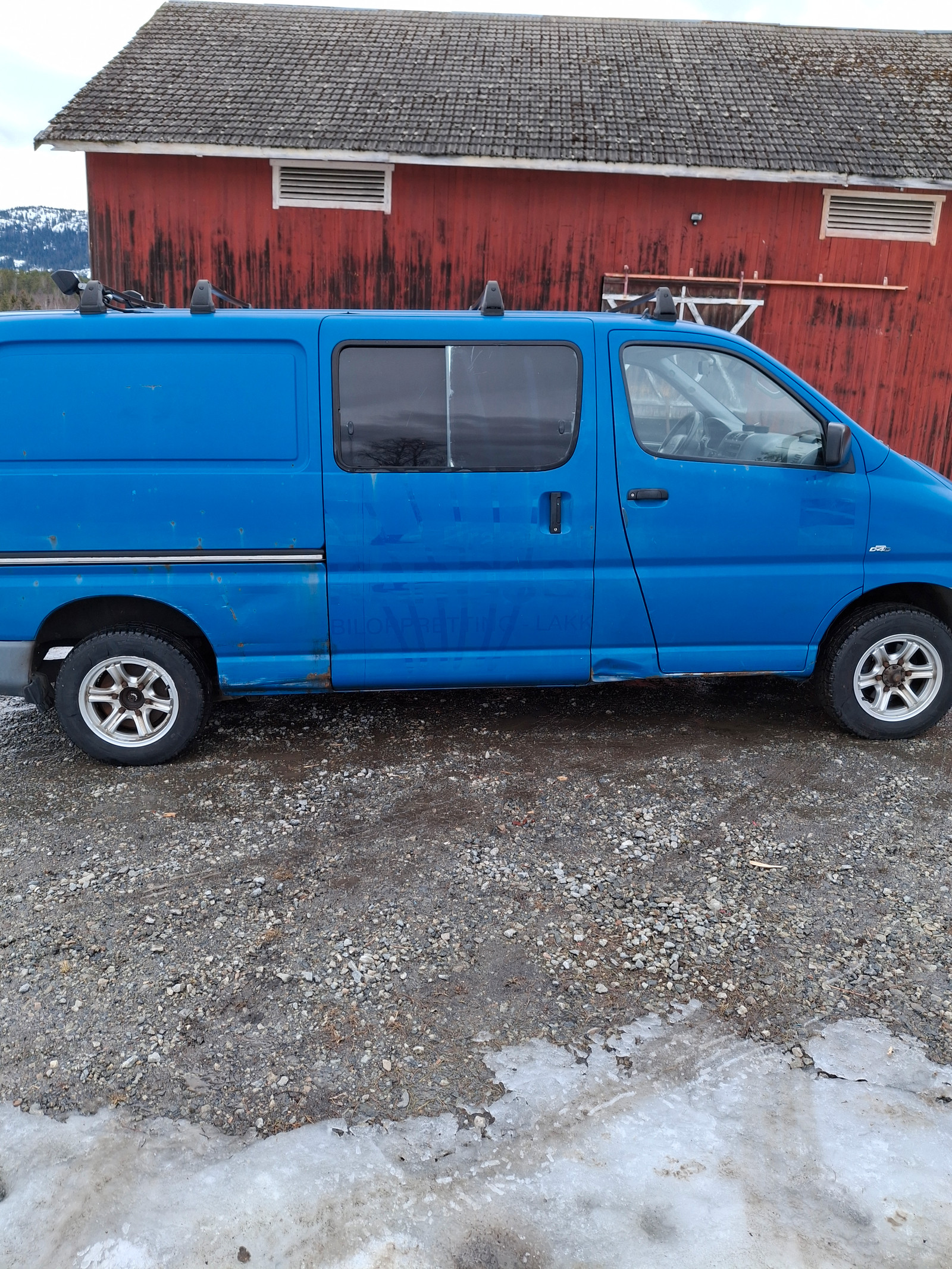 Toyota HiAce D-4D 102hk 4wd lang 2