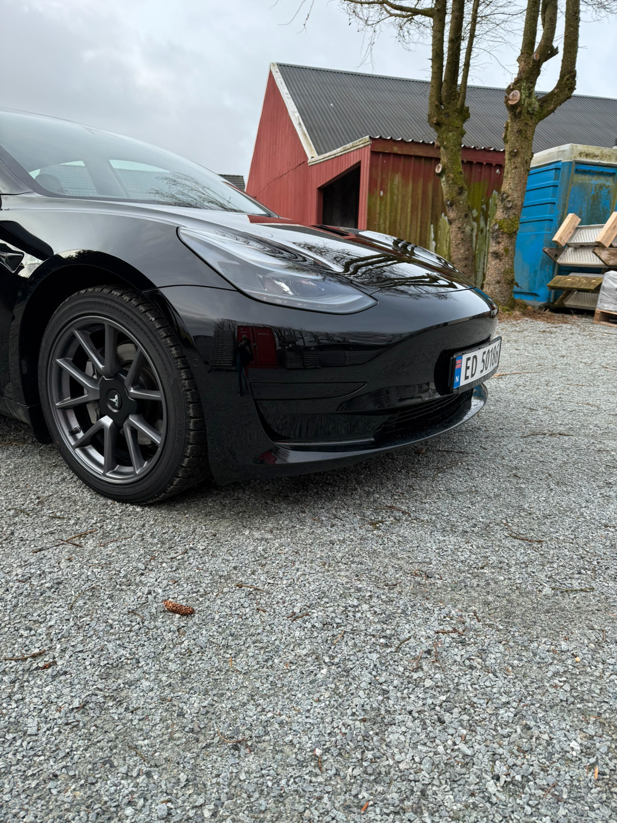 Tesla Model 3 Standard Range Plus RWD 2