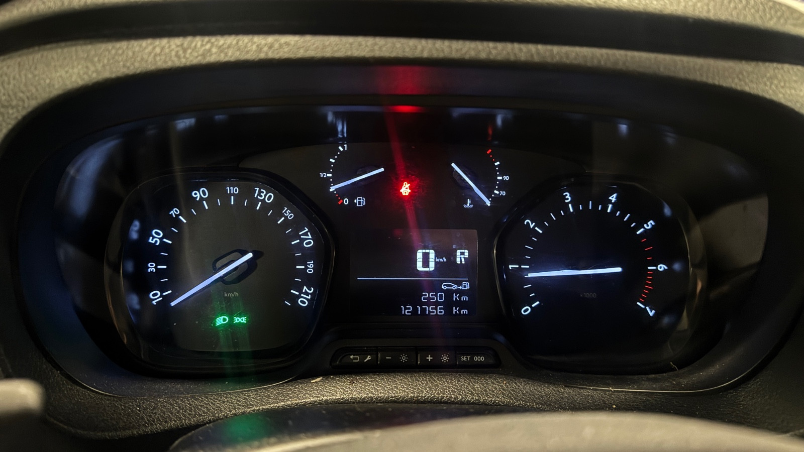 Toyota Proace AUTOMAT 177HK/ L2/ DAB/ EN EIER/ 2x skyvedører 3