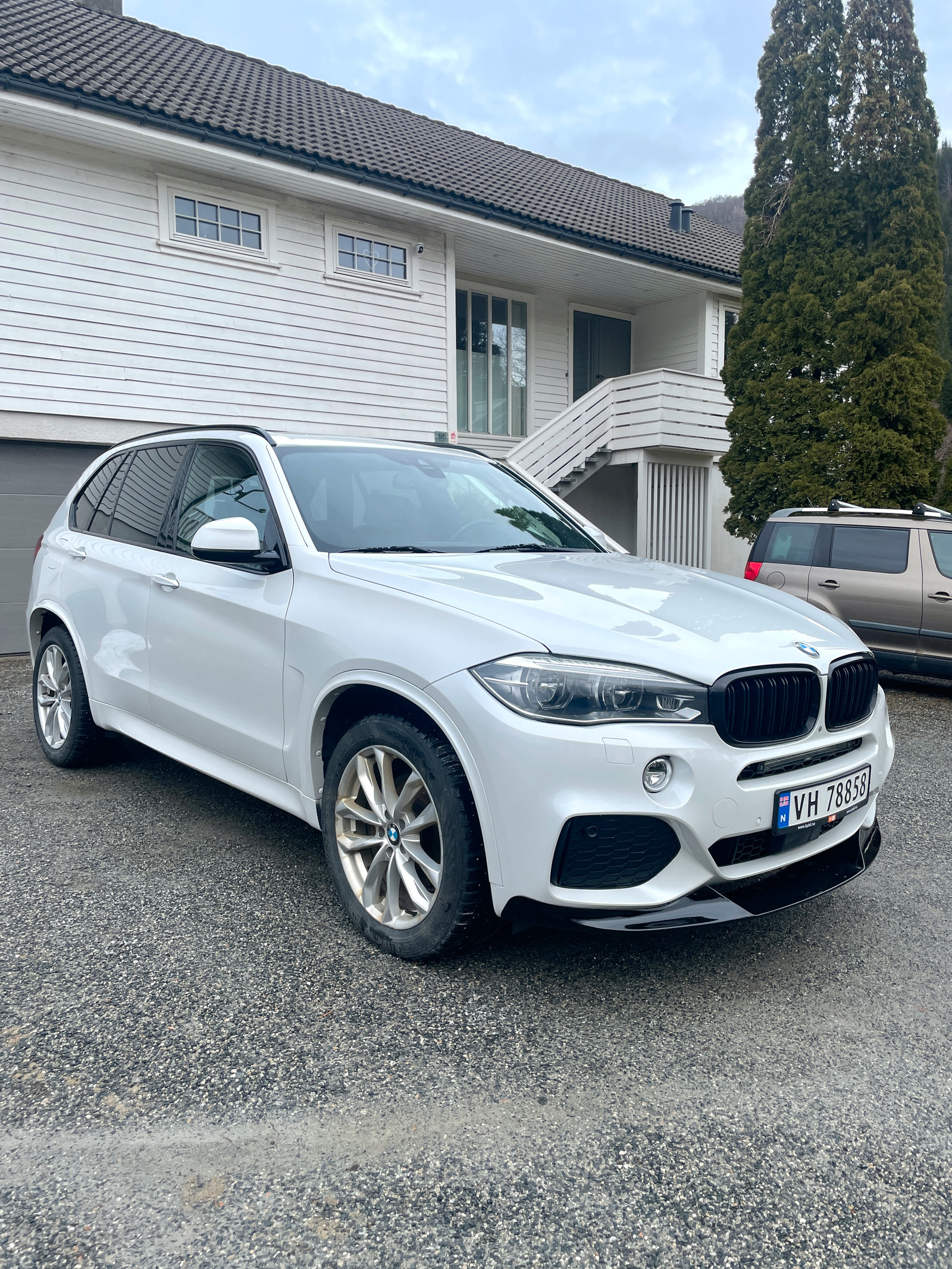 BMW X5 xDrive40e Må sees! Les annonse! Garanti på motor 3