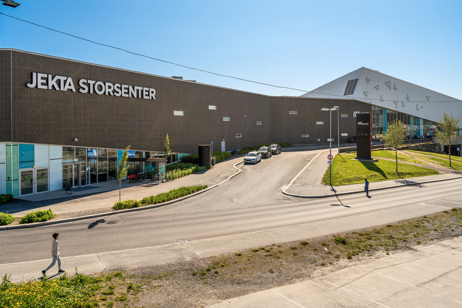 Her er det nærmest umiddelbar nærhet til tusenvis av arbeidsplasser, skoler, barnehager, shopping og treningssenter.