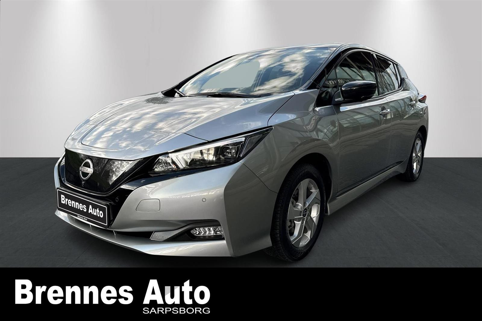 Nissan Leaf 40KWH Tekna Som ny bil, løp å kjøp 3