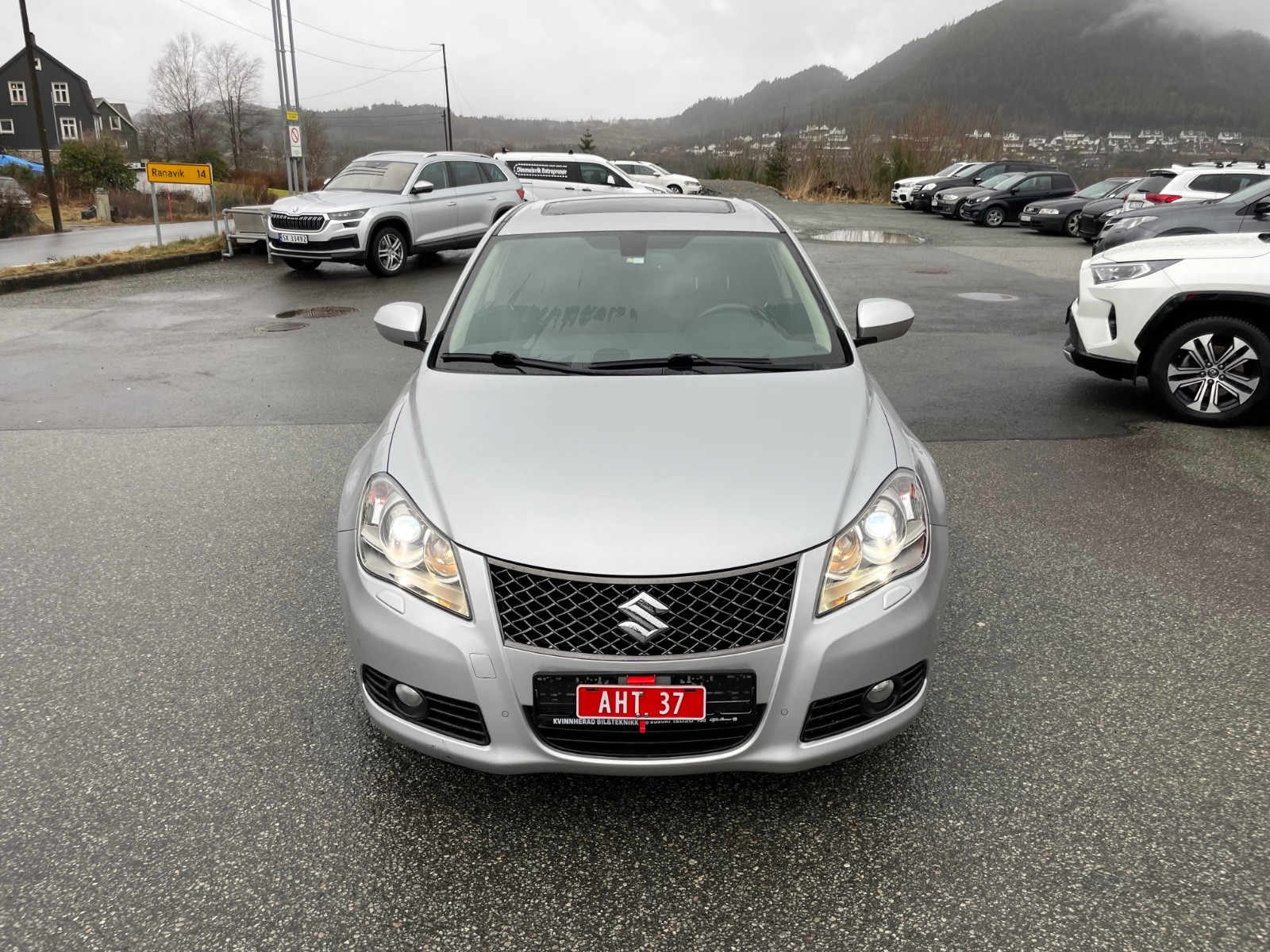 Suzuki Kizashi Kizashi 2.4 178hk Automat 4x4/skinn(lav km stand) 2