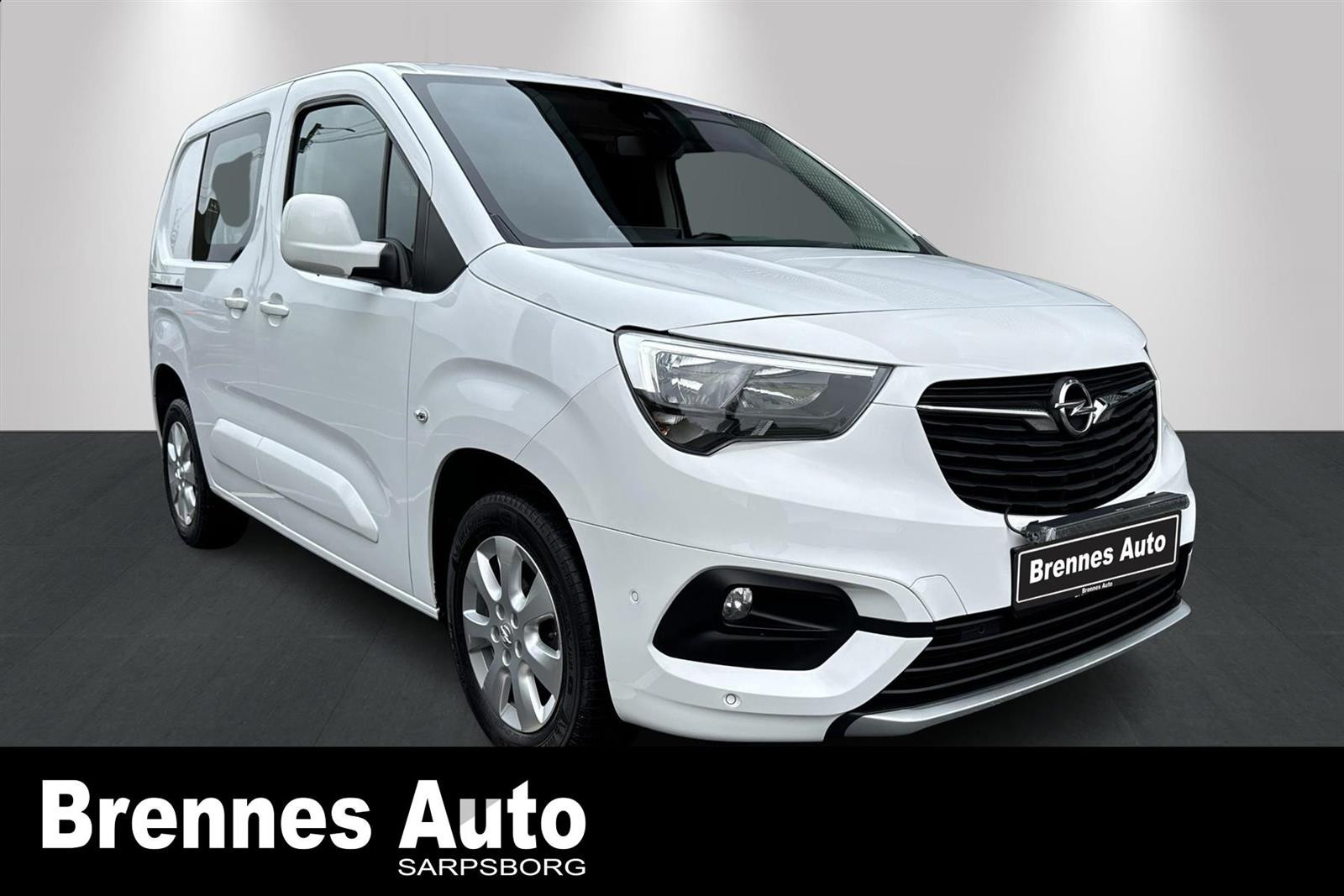 Opel Combo 1.5 DT 102 HK/ Hengerfeste/3-seter/Nav/Ryggesensor/++