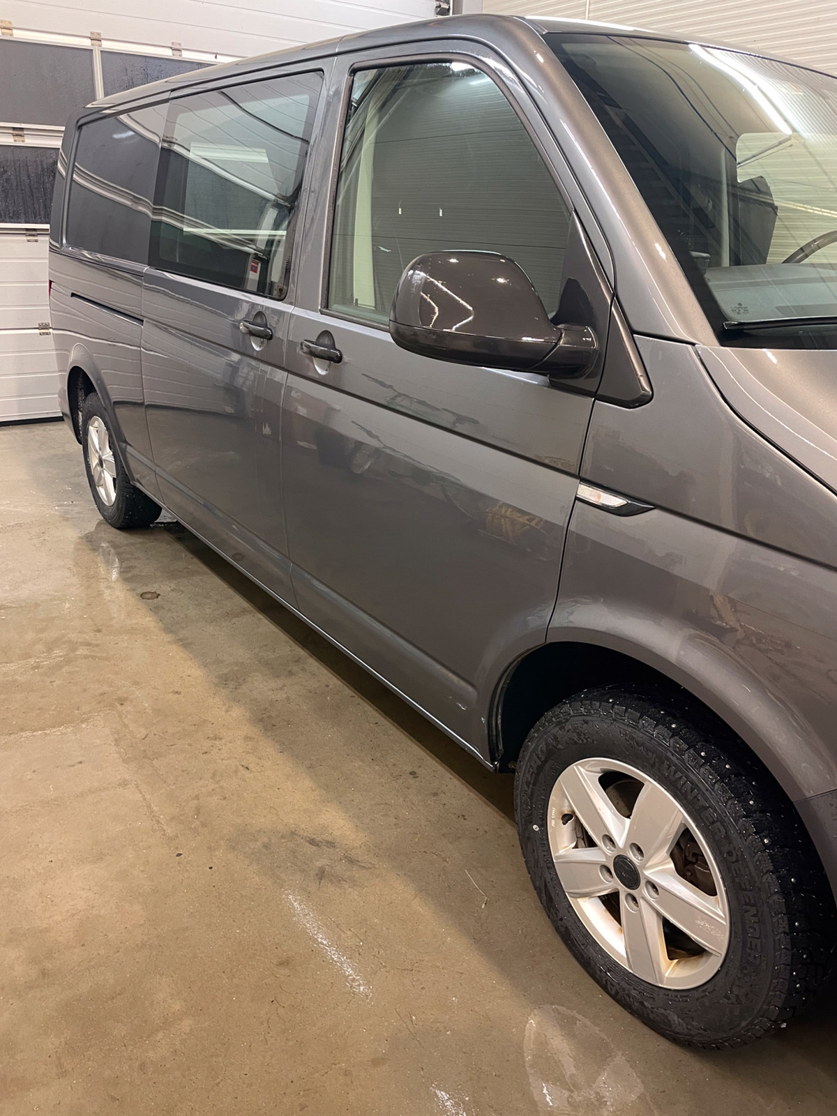 Volkswagen Transporter 2,0 TDI 150hk L m/vindu 4M DSG 3