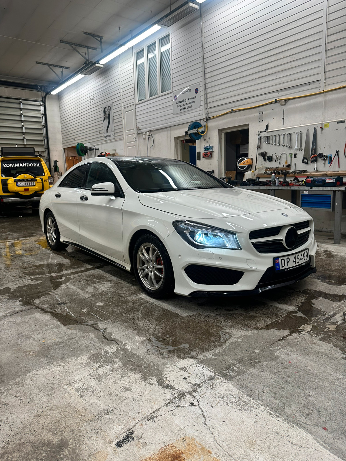 Mercedes-Benz CLA 200  AMG 2