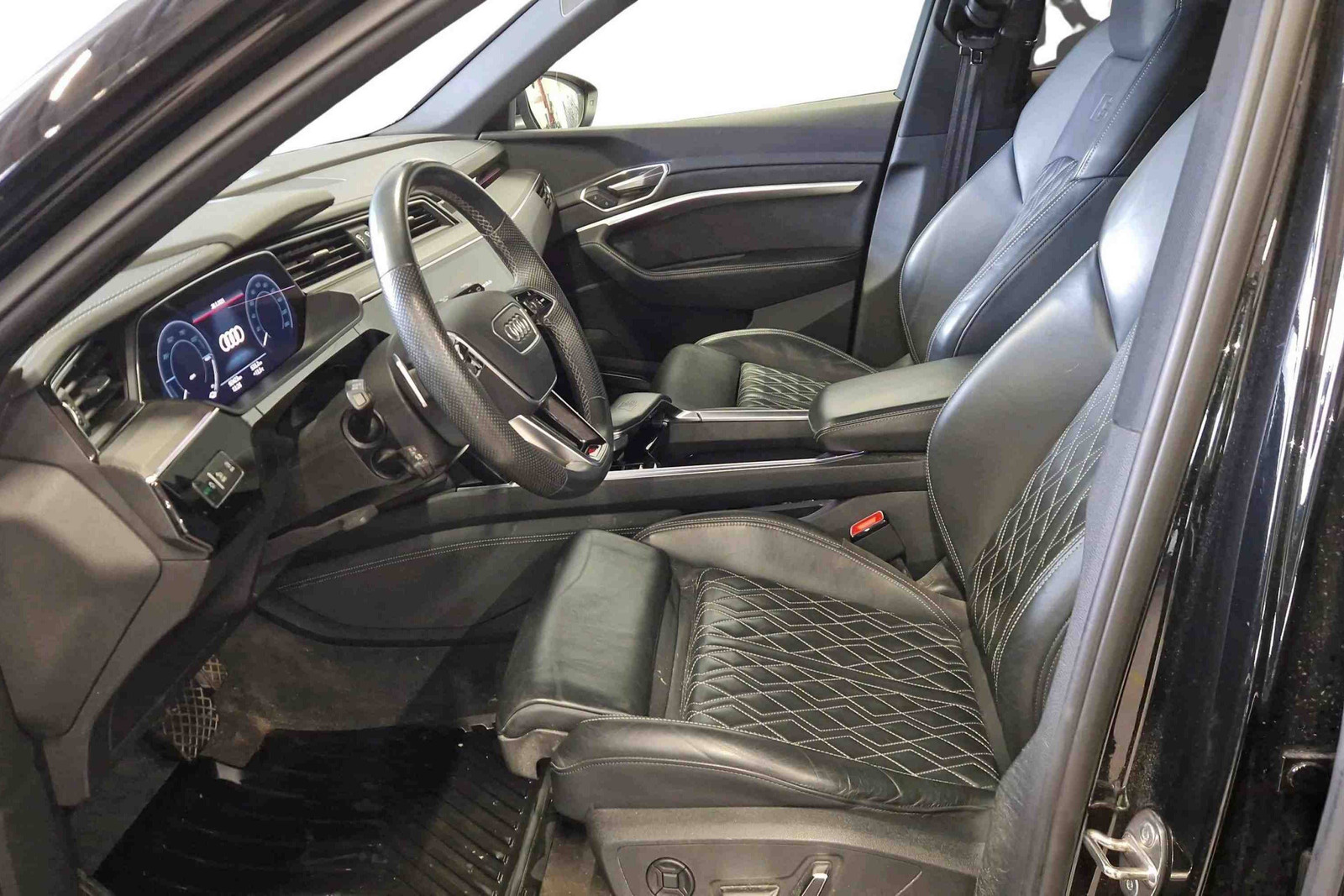 Hovedbilde av Audi e-tron