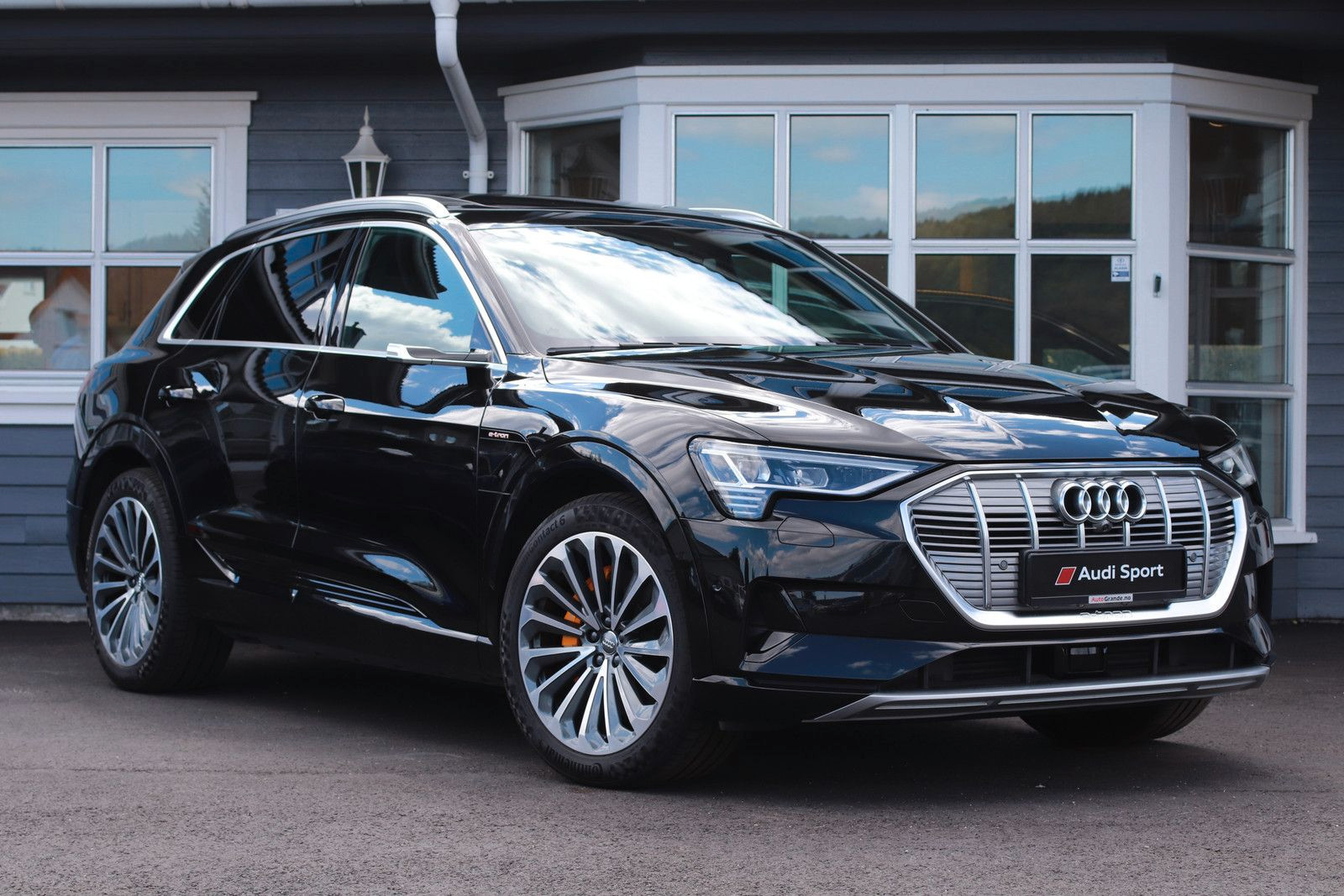 Hovedbilde av Audi e-tron