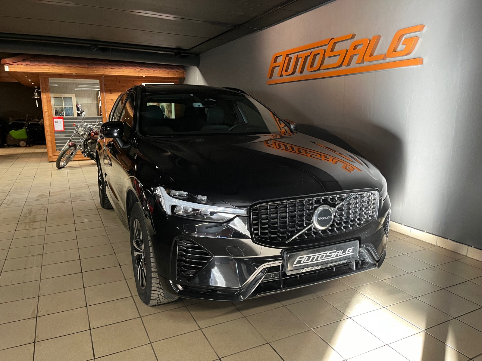 Volvo XC60 T6 340hk Aut AWD R-design/Skinn/Harman/Pano/Krok/Kamera 2