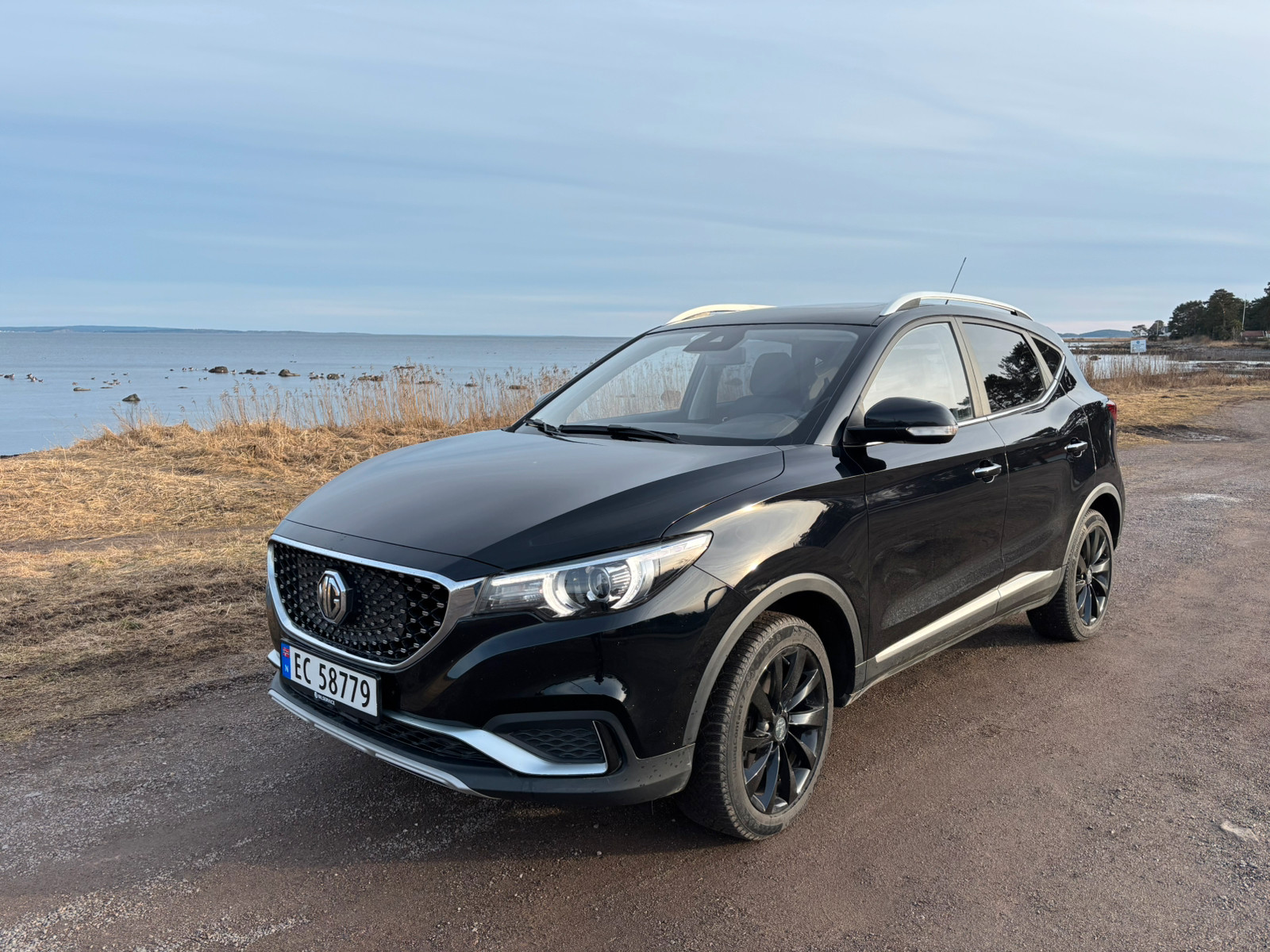 MG ZS EV Luxury toppmodell adaptiv cruise, panoramatak mm. 3