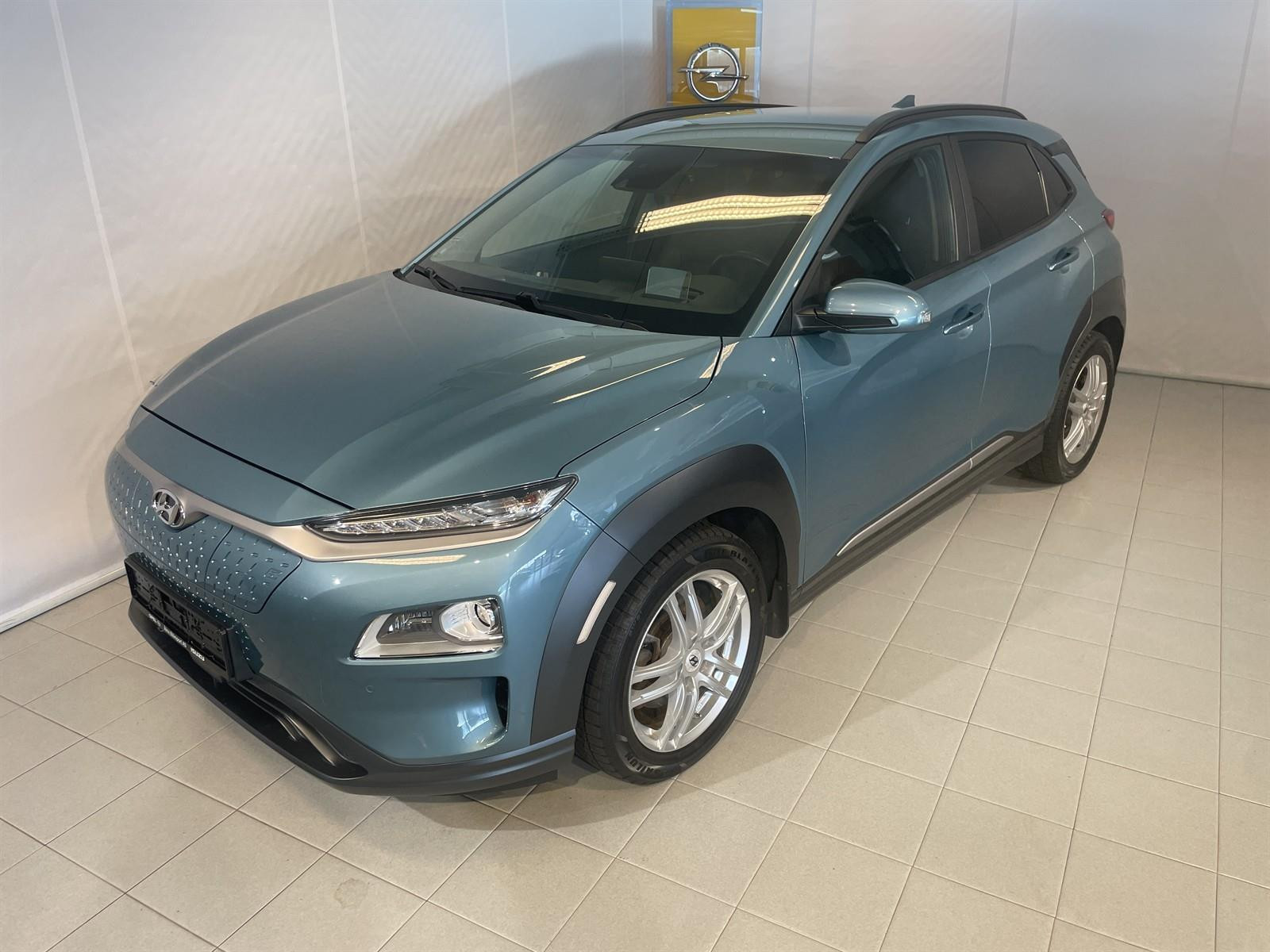 Hyundai Kona Long Range 3