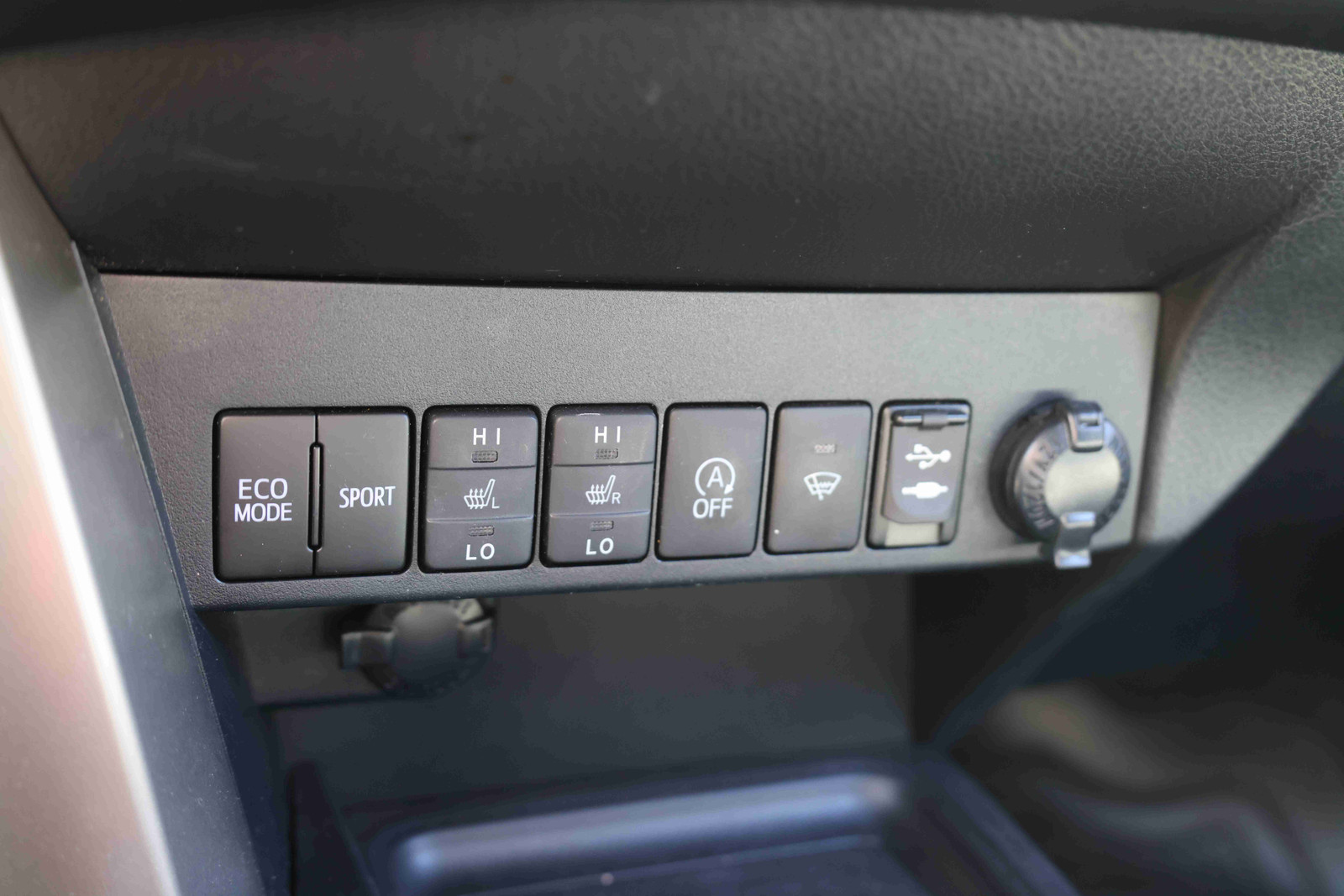 Hovedbilde av Toyota RAV4