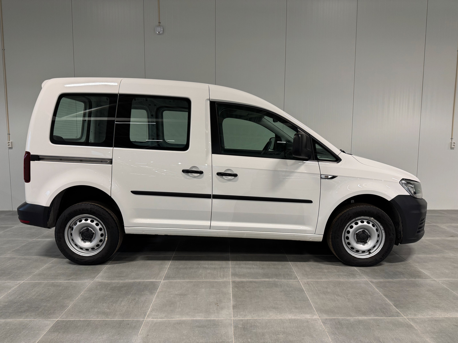 Volkswagen Caddy 2,0 TDI 122hk 4Motion 2