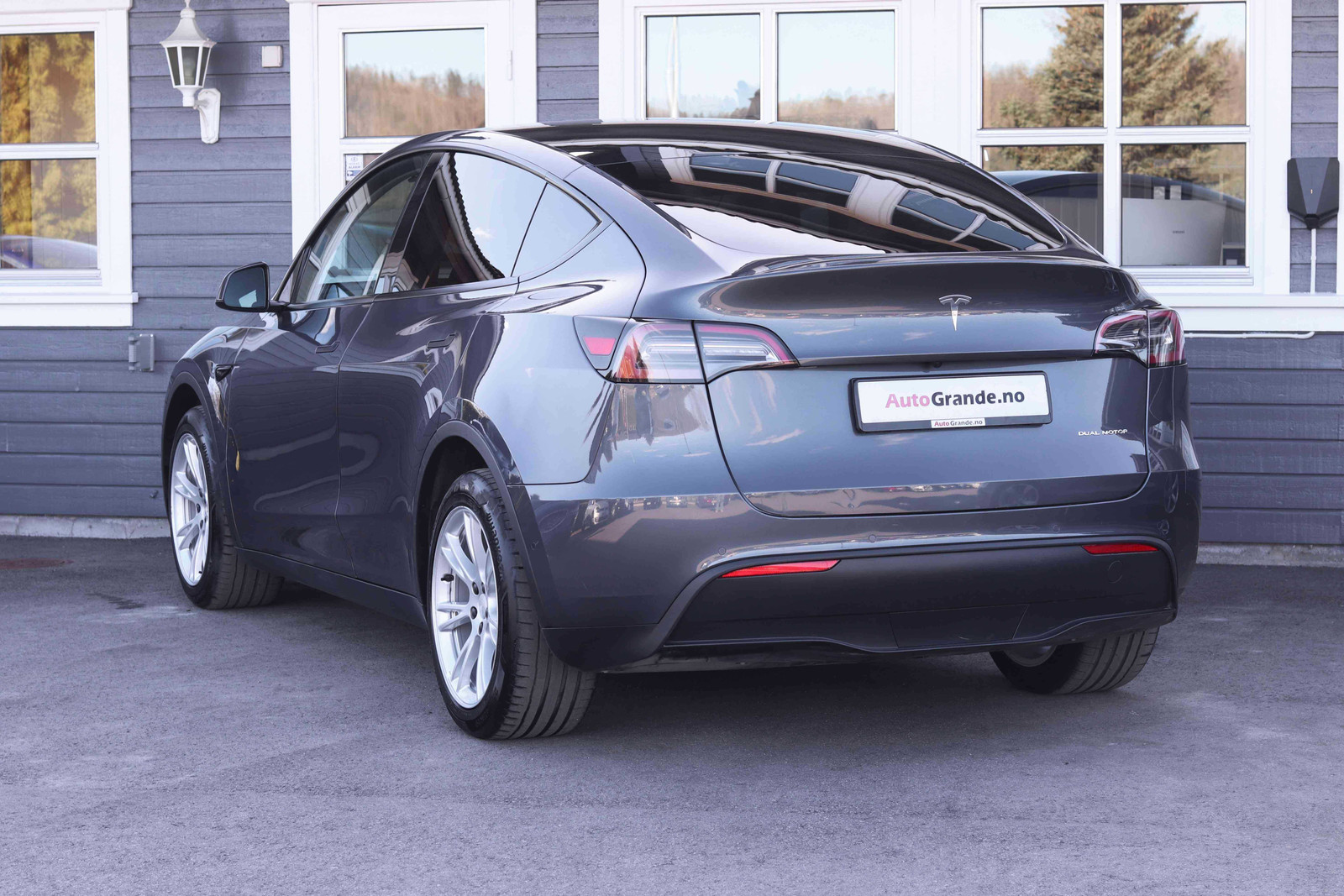 Hovedbilde av Tesla Model Y
