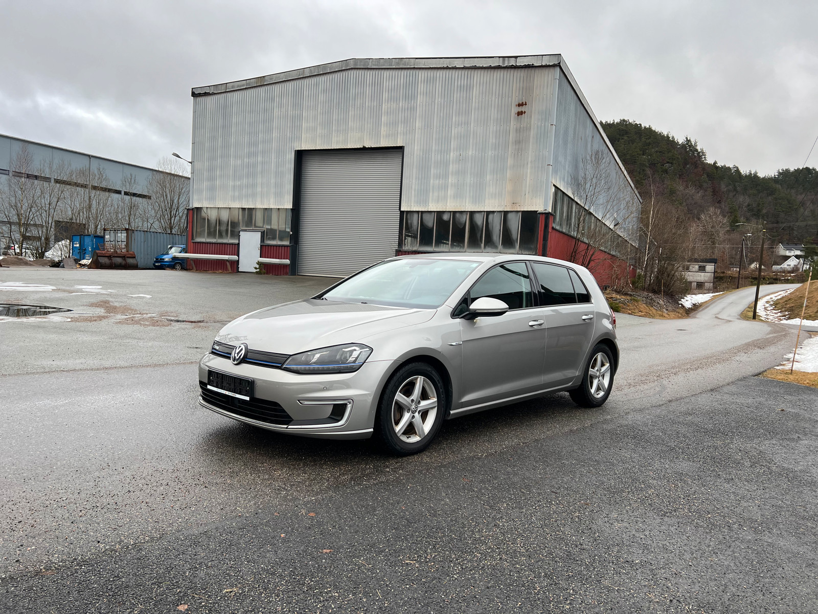 Volkswagen Golf 85KW-115HK /AC/Cruis/DAB+/LED lys Ect Eu 01.27