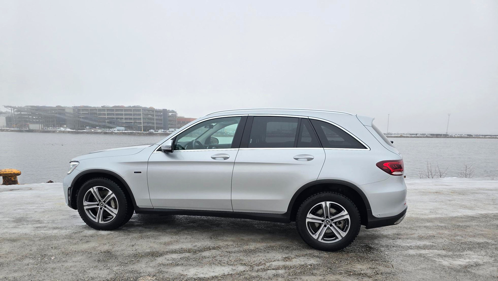 Mercedes-Benz GLC 300e 4MATIC AMG Edition Plus 2