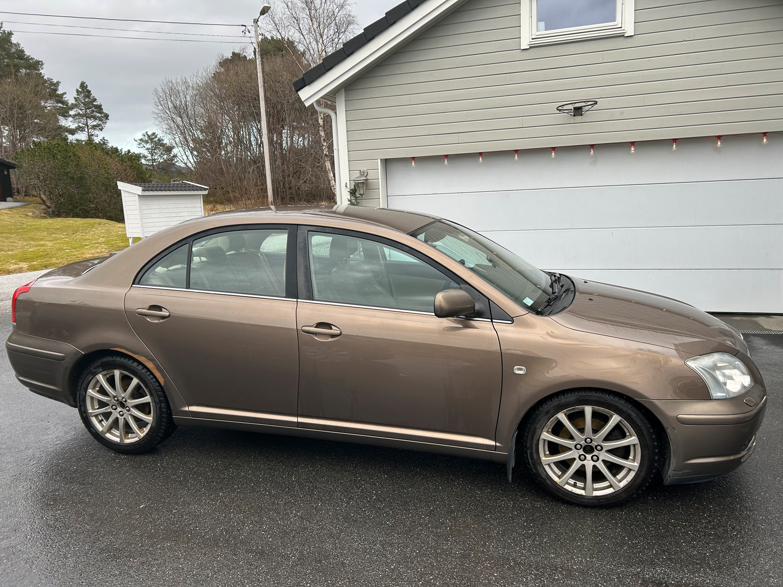 Toyota Avensis T25 3