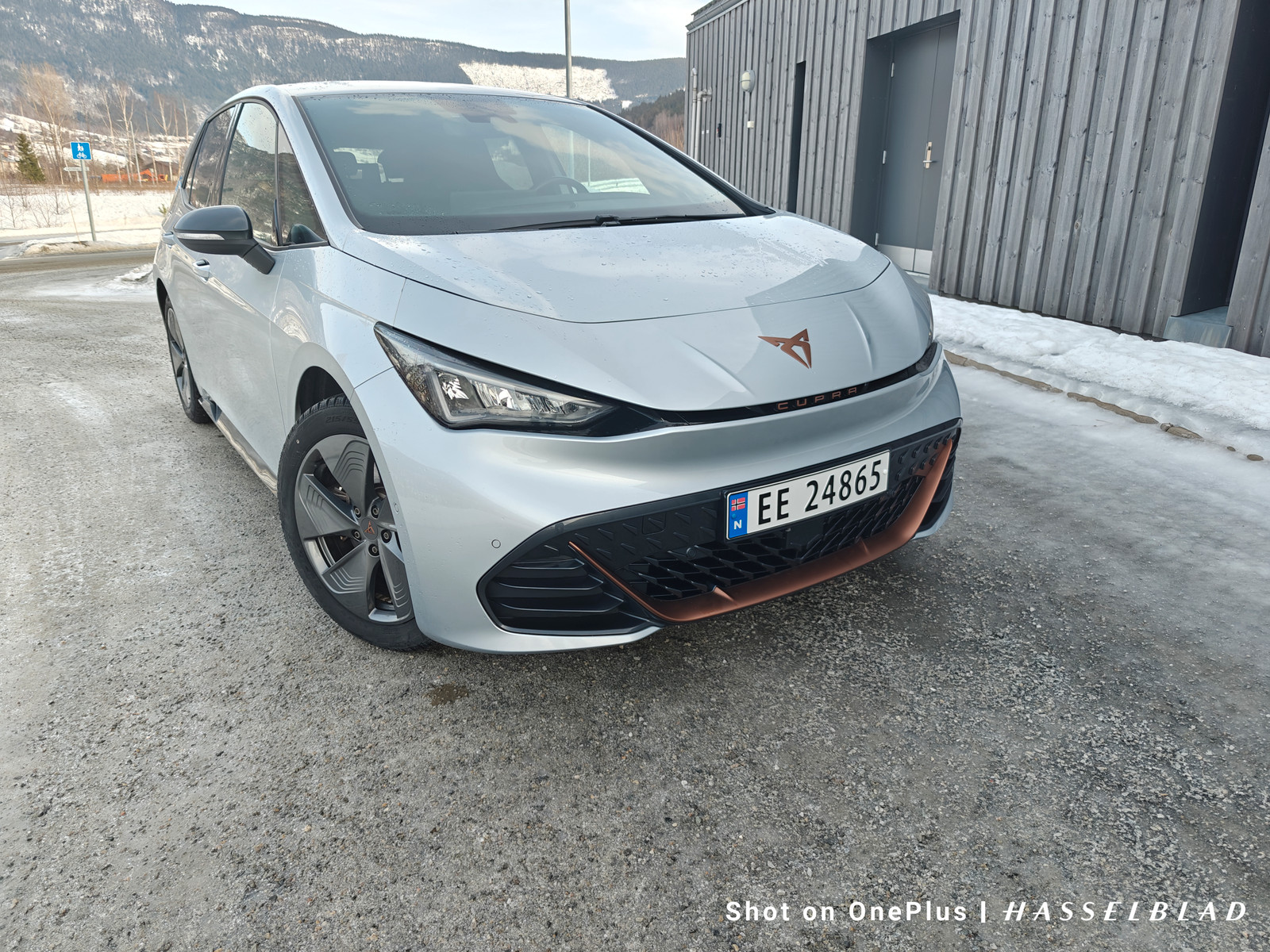Cupra Born 414WLTP 204HK/KAMERA/KEYLESS/ACC/LED/NAVI/OPPV.RATT 2