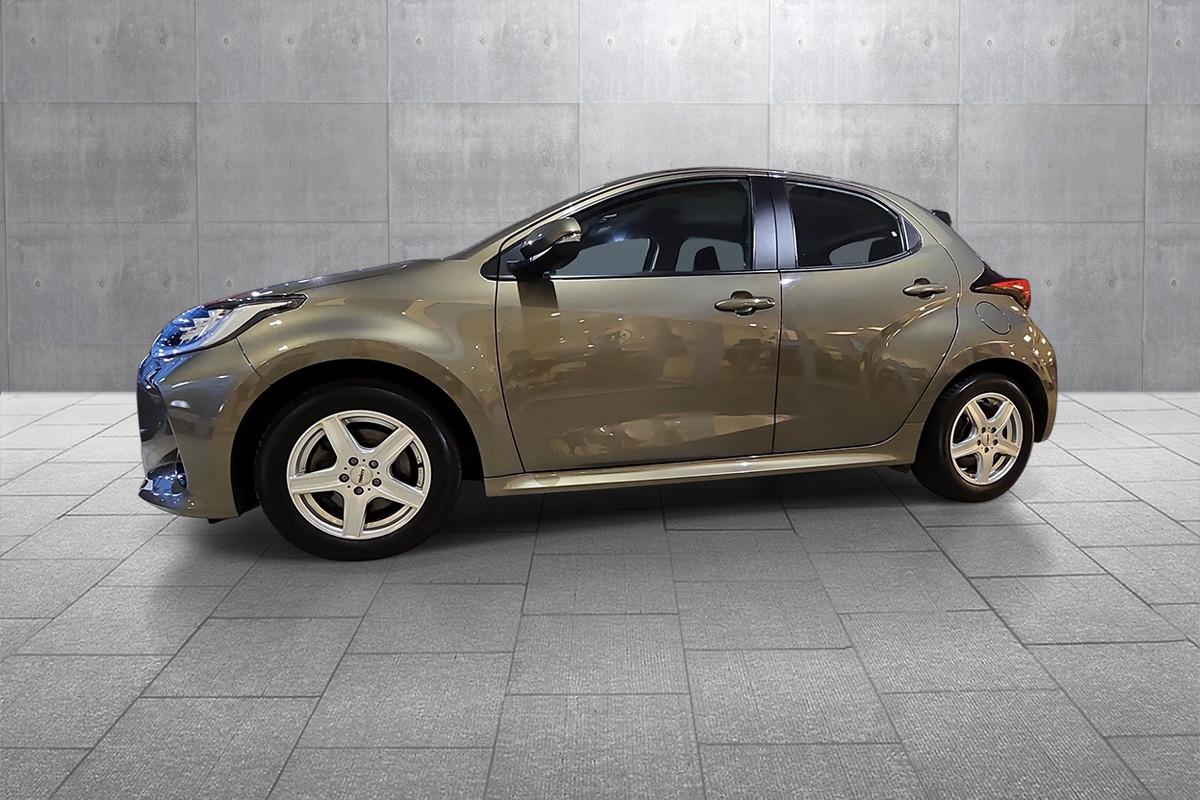 Toyota Yaris 1,5 Hybrid Active Tech Flott hybryd 3