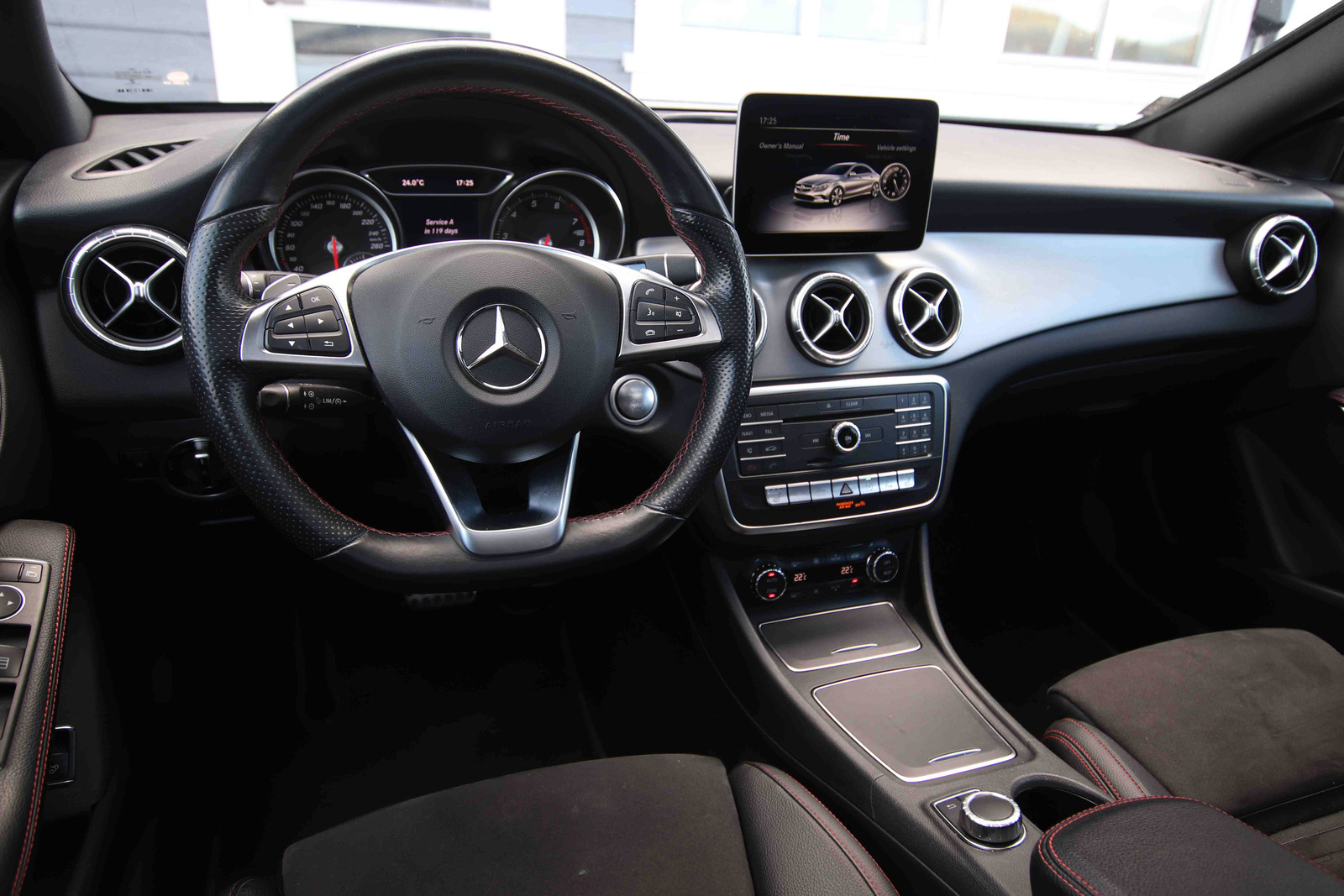 Hovedbilde av Mercedes-Benz CLA