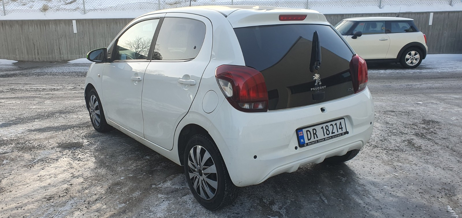 Peugeot 108 Bensin 69hk Service hist reg Des 2016 1 eier Helseforet 2