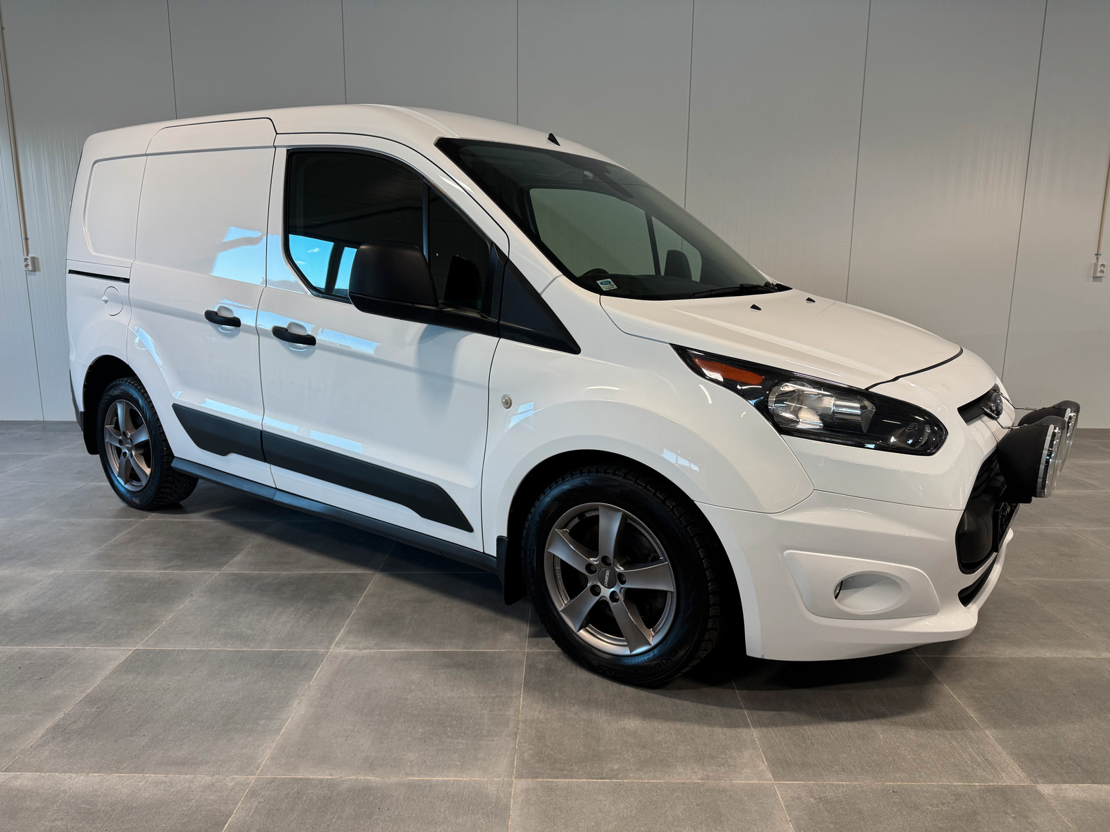 Ford Transit Connect 200 L1 1,5 TDCi/ Manuell/ Park.sensor/ Kupevarmer