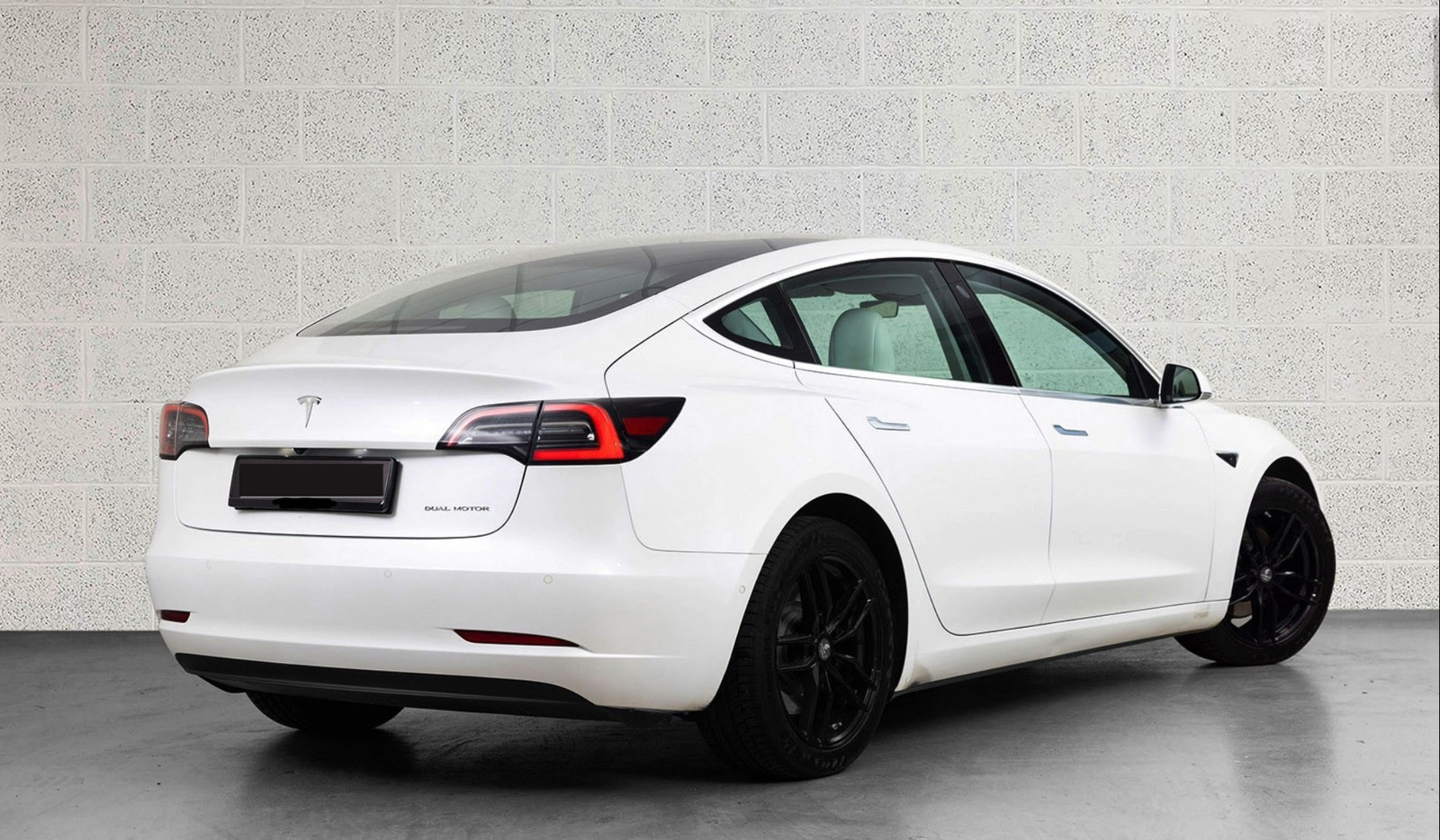 Tesla Model 3 560km (75 KWh) LongRange/12mnd GARANTI/AWD/TO eiere 2