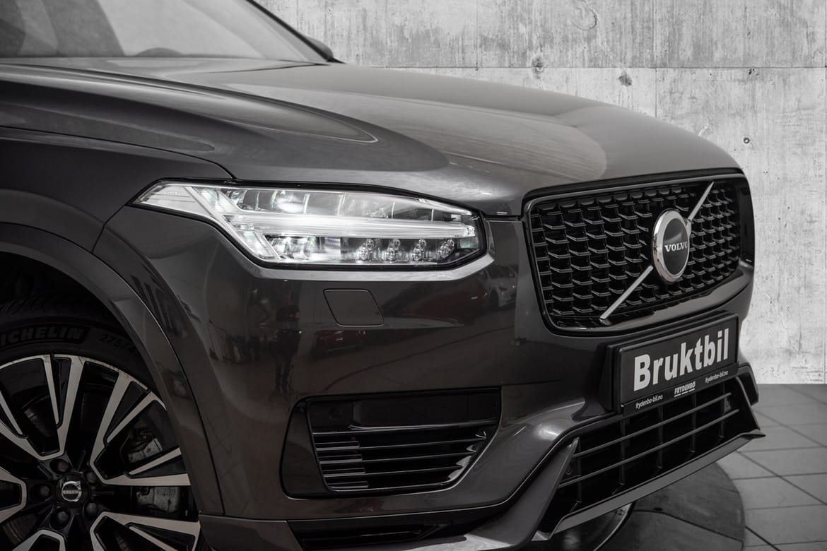 Volvo XC90 Recharge T8 Plus Dark HFESTE|HARMAN|20"++ 2