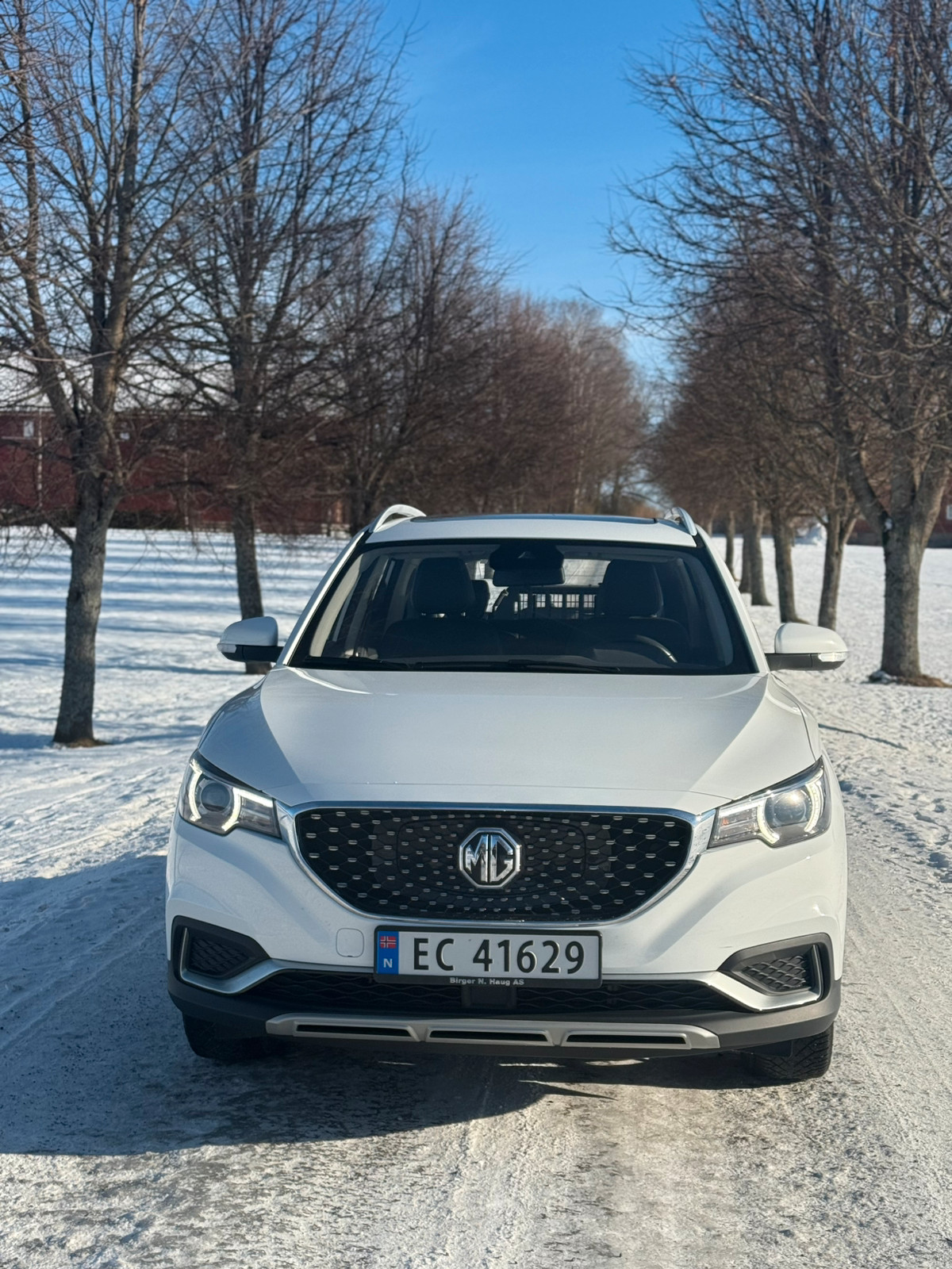 MG ZS EV Luxury 3