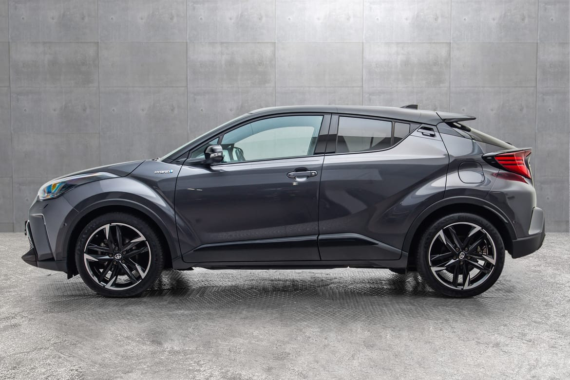 Toyota C-HR 2.0 Bensin Hybrid Automatgir GR SPORT 2