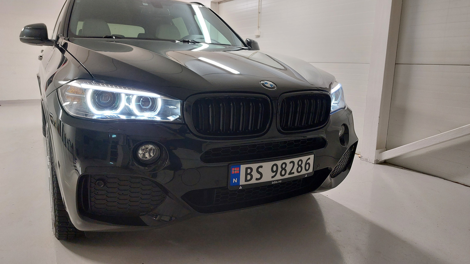 BMW X5 xDrive30d  M-Sport  /F15/Pano/Comf/Shadow Line/INNBYTTE 2