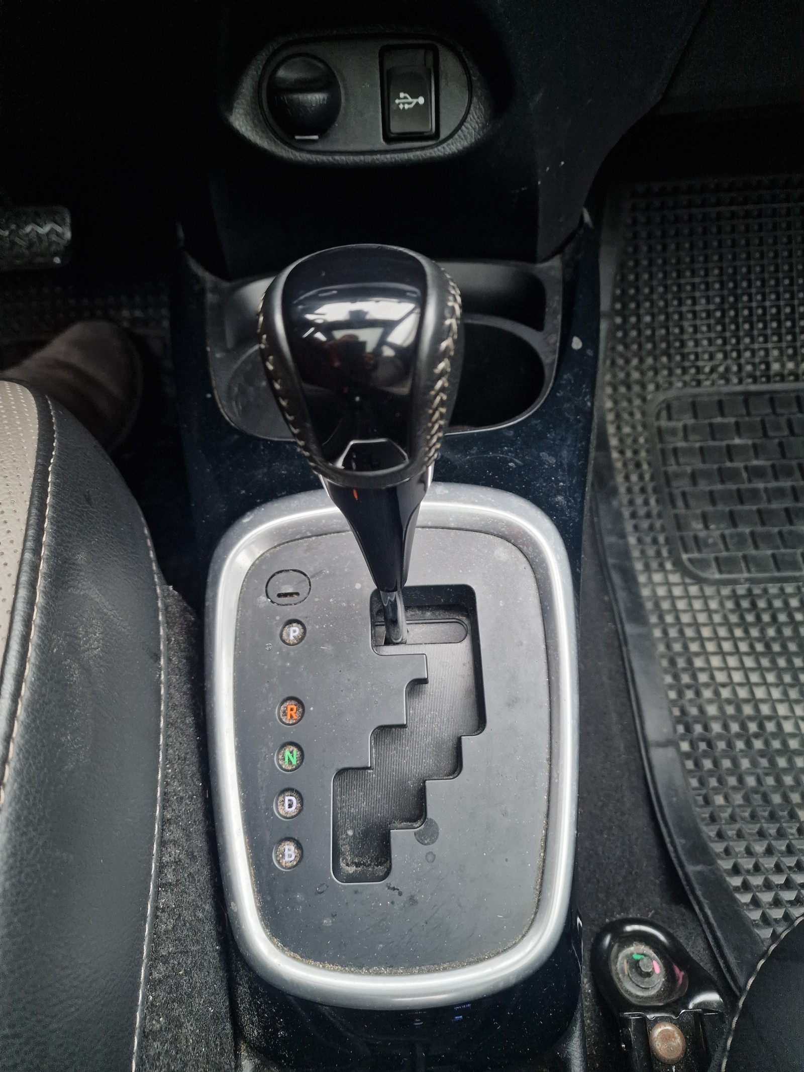 Toyota Yaris 1,5 Hybrid Style + e-CVT aut 3
